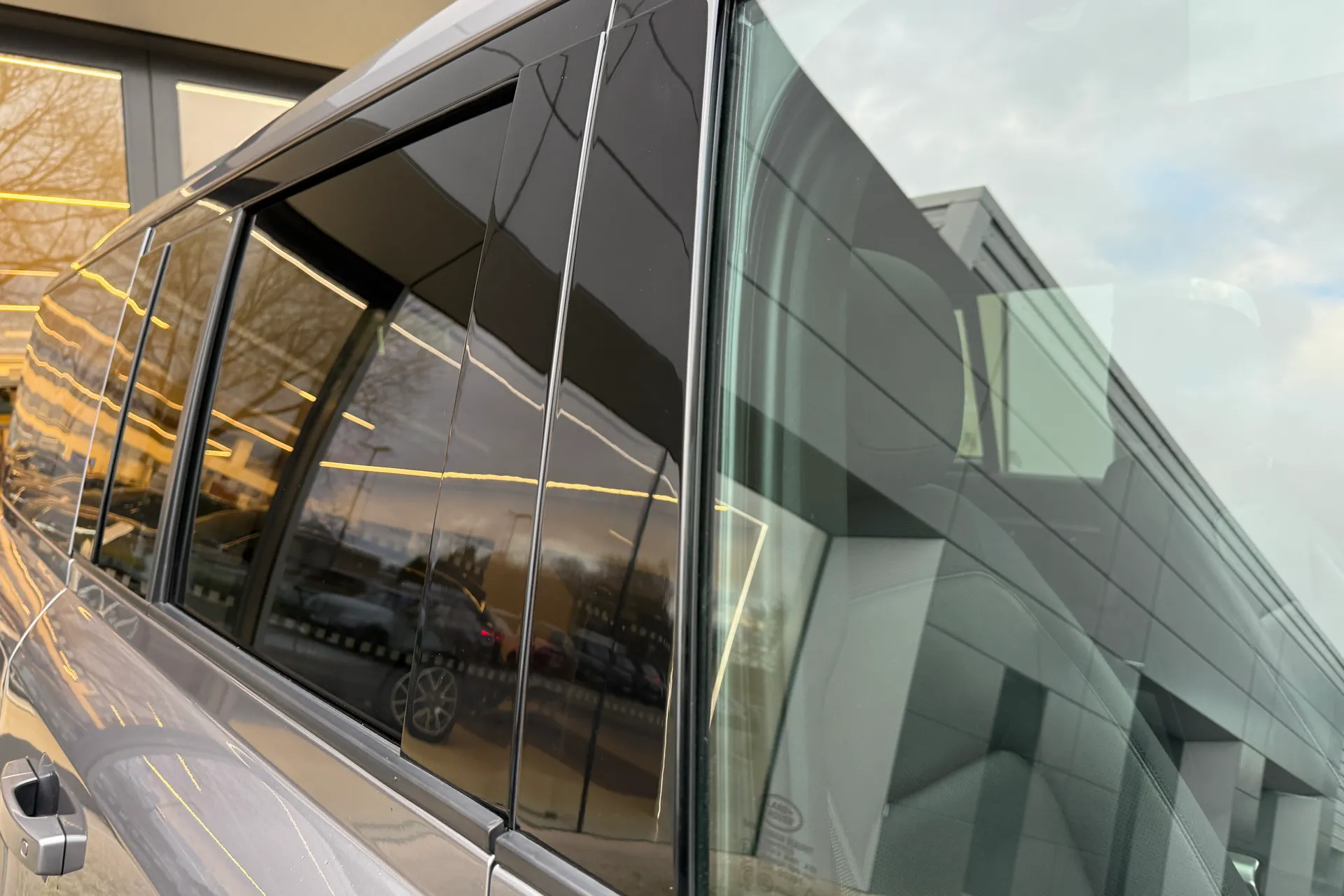 LAND ROVER DEFENDER thumbnail image number 24