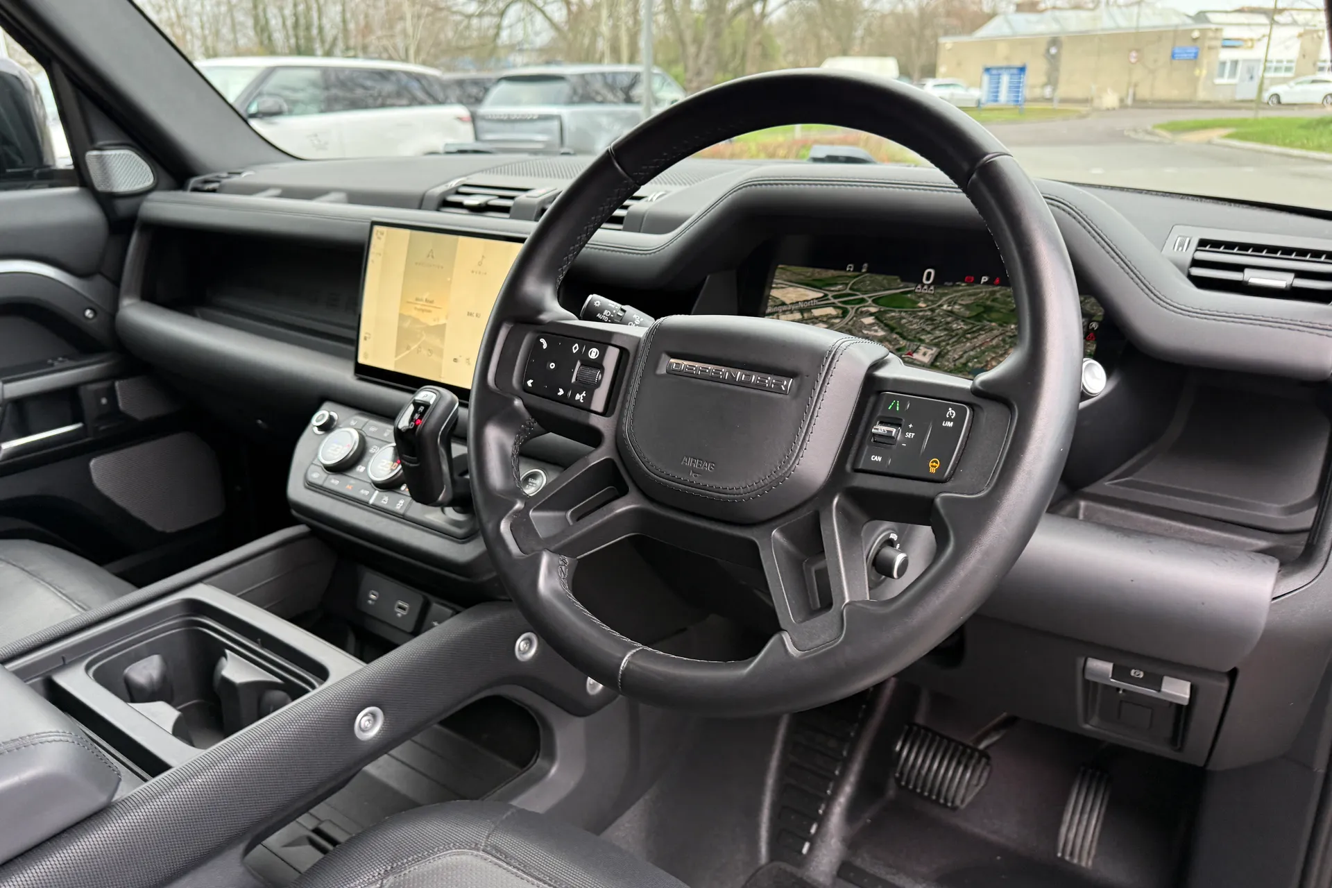 LAND ROVER DEFENDER thumbnail image number 31