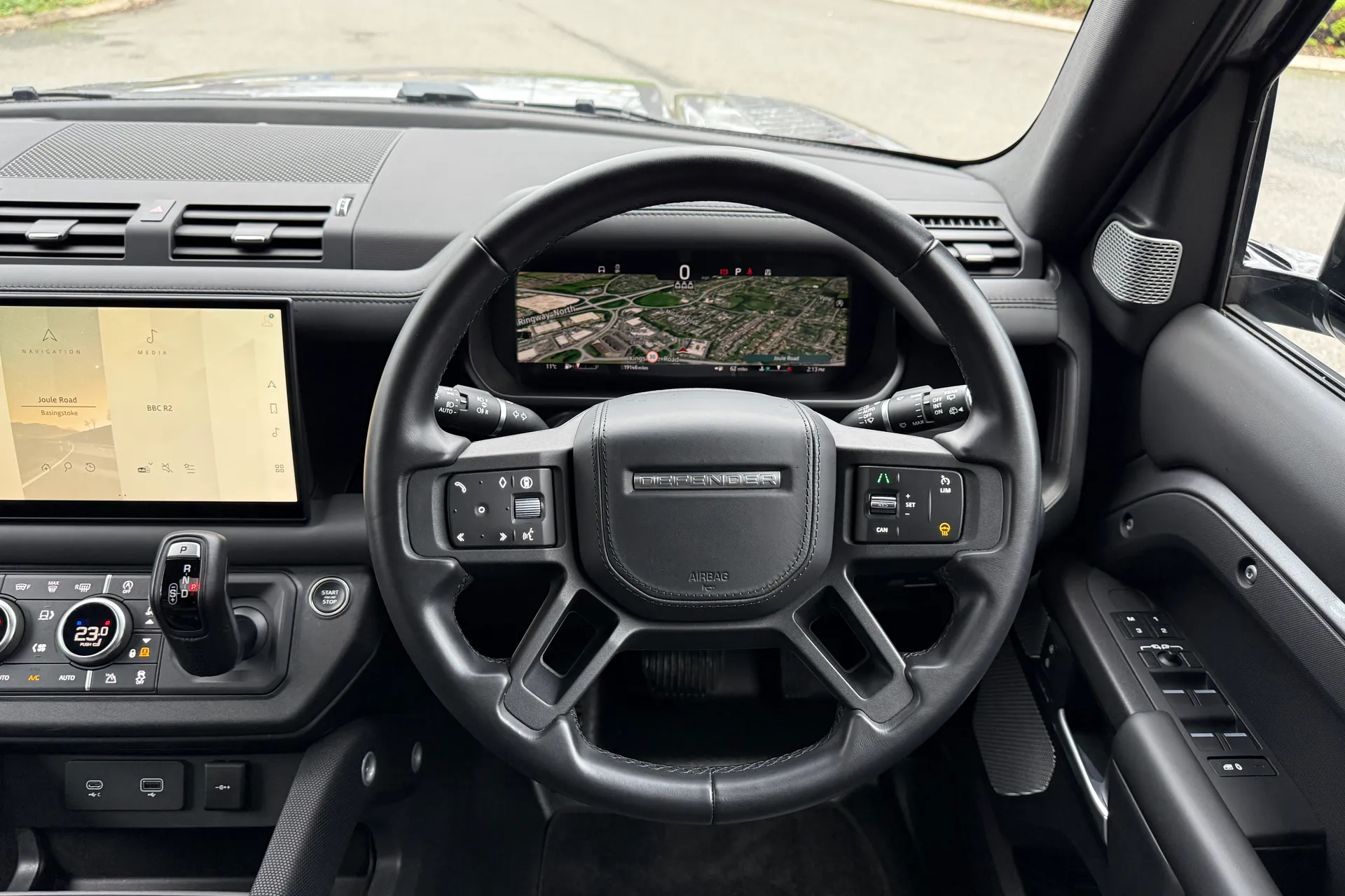 LAND ROVER DEFENDER thumbnail image number 14