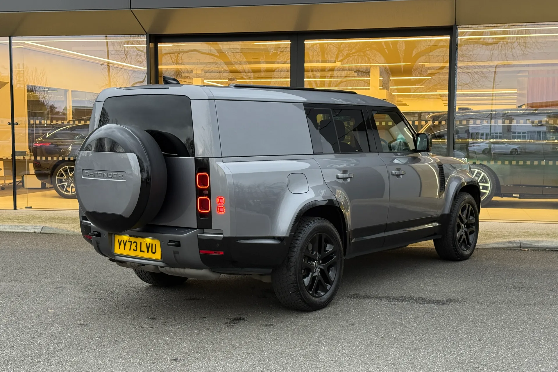 LAND ROVER DEFENDER thumbnail image number 7