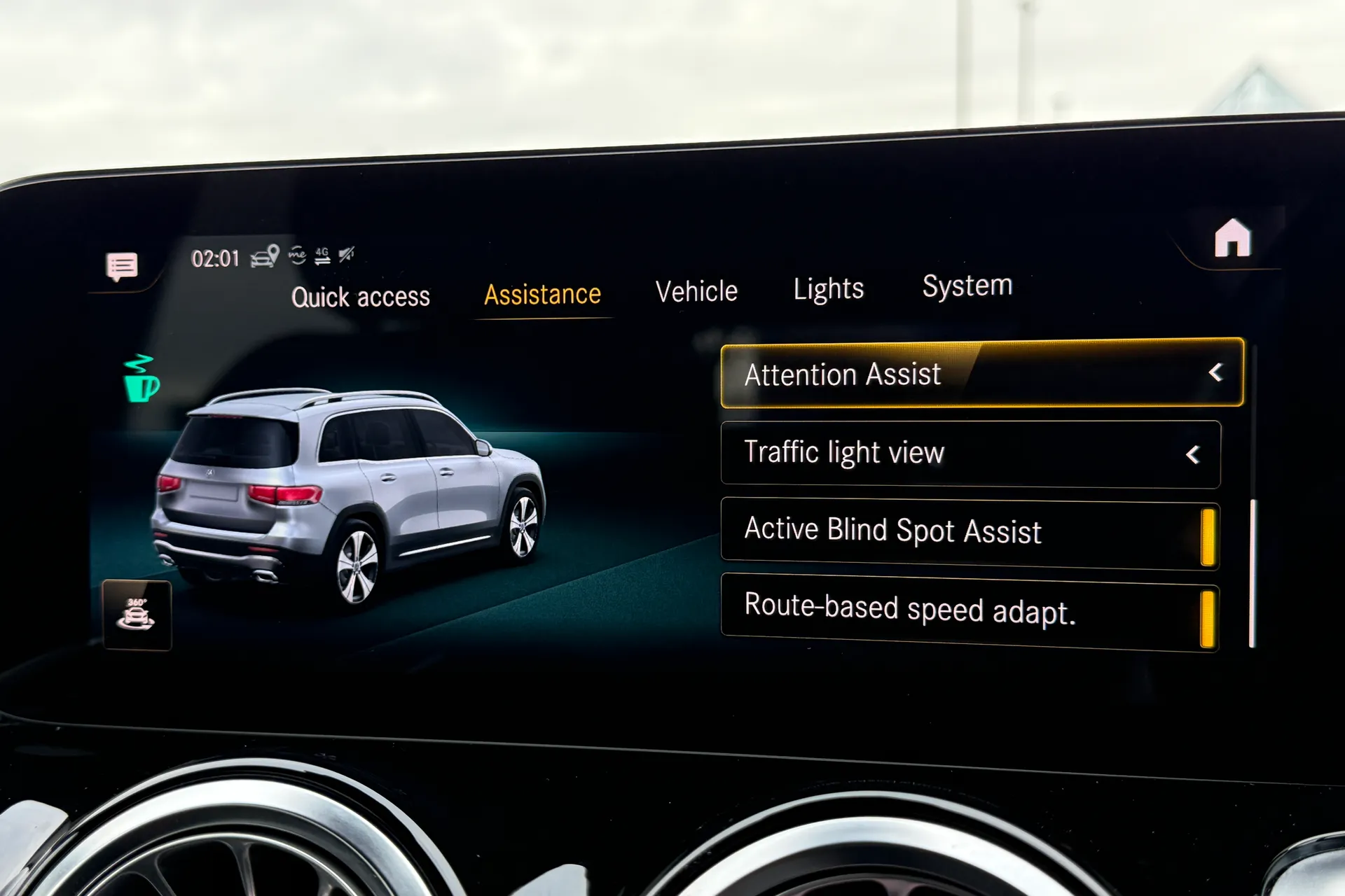 MERCEDES-BENZ GLB thumbnail image number 11