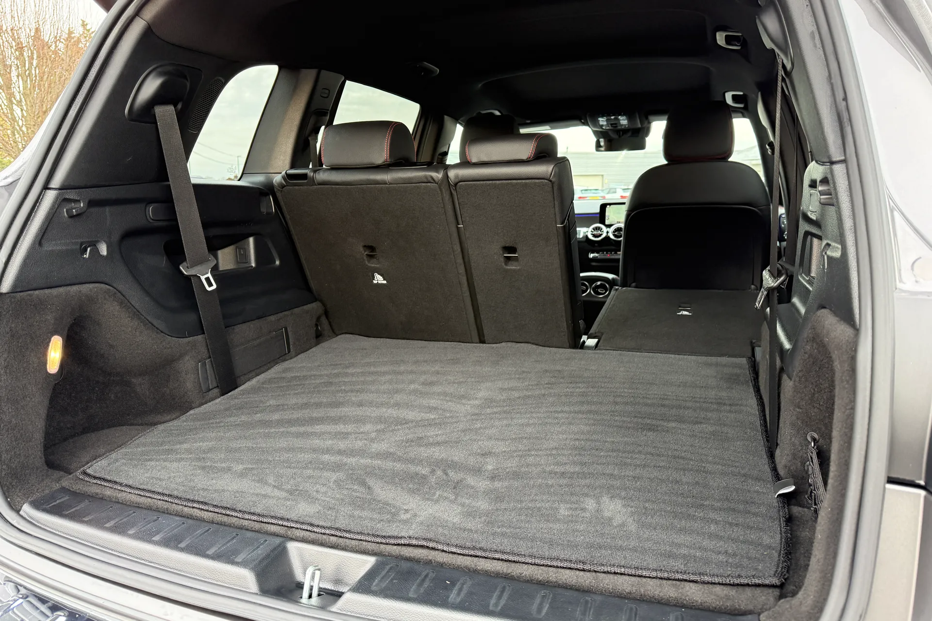 MERCEDES-BENZ GLB thumbnail image number 38