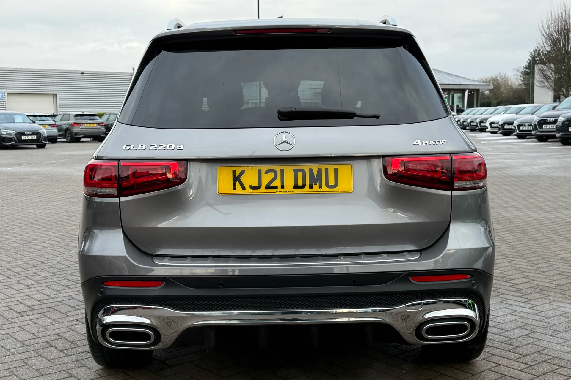 MERCEDES-BENZ GLB thumbnail image number 35