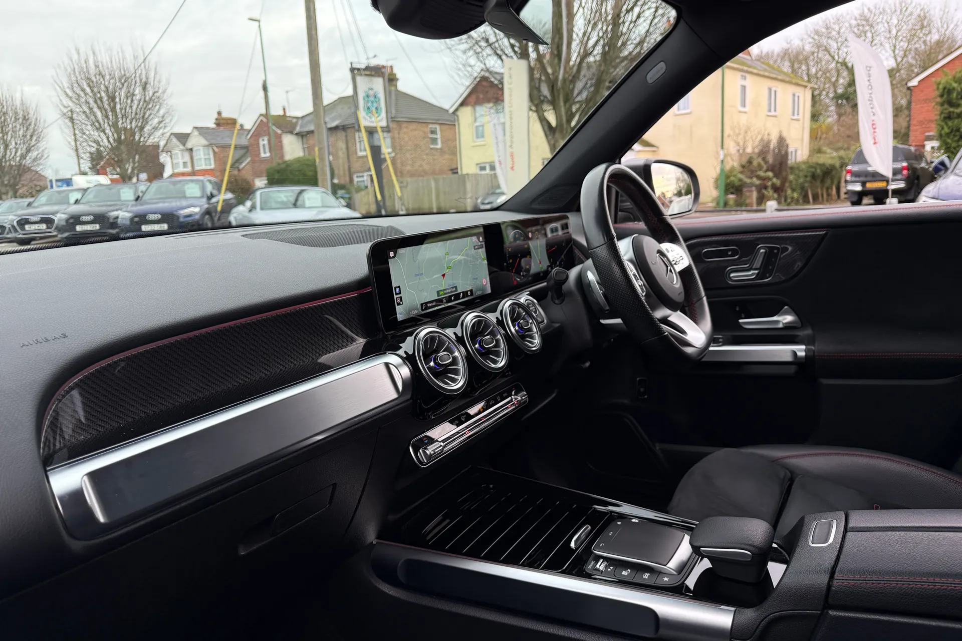 MERCEDES-BENZ GLB thumbnail image number 29