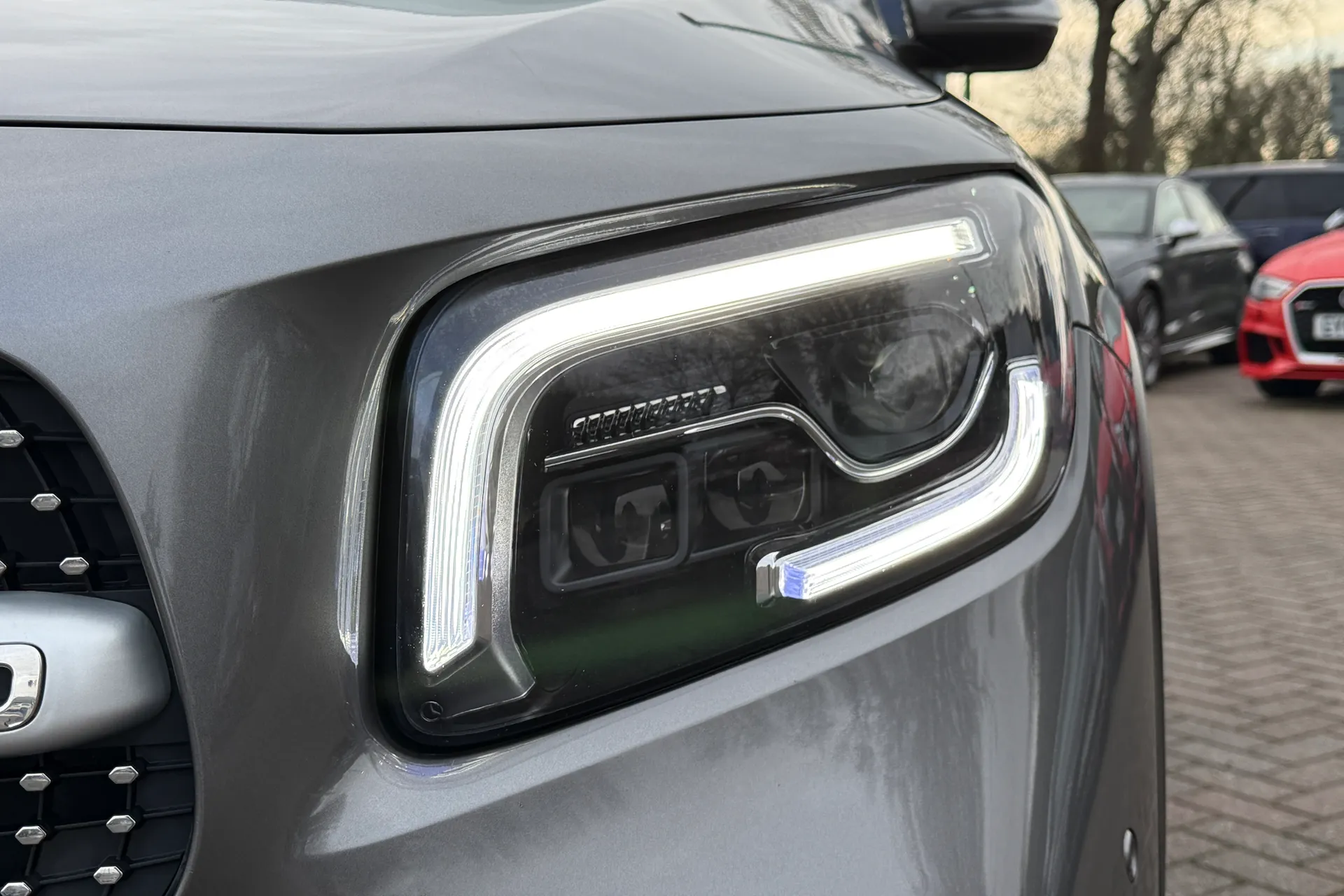 MERCEDES-BENZ GLB thumbnail image number 55