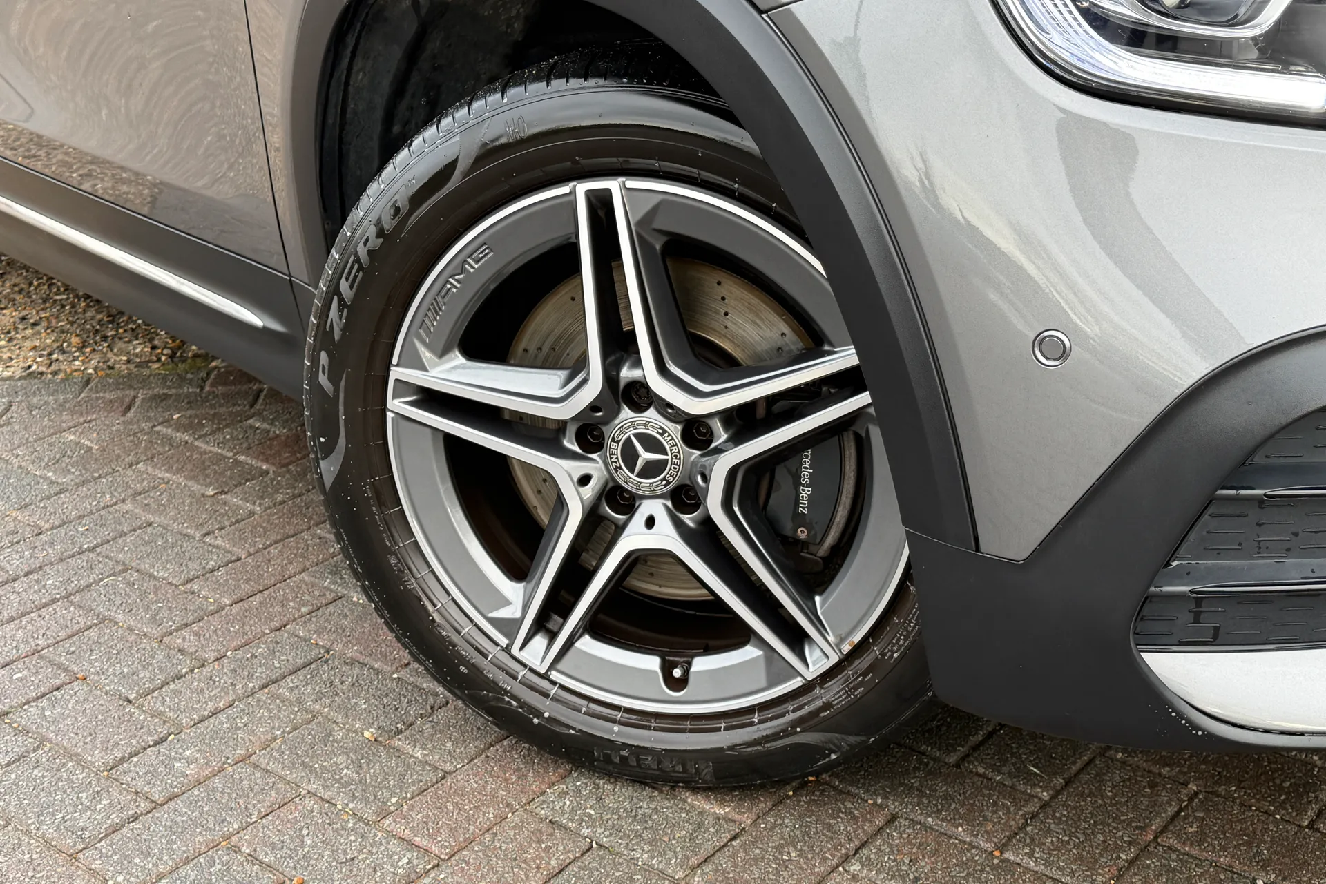 MERCEDES-BENZ GLB thumbnail image number 8