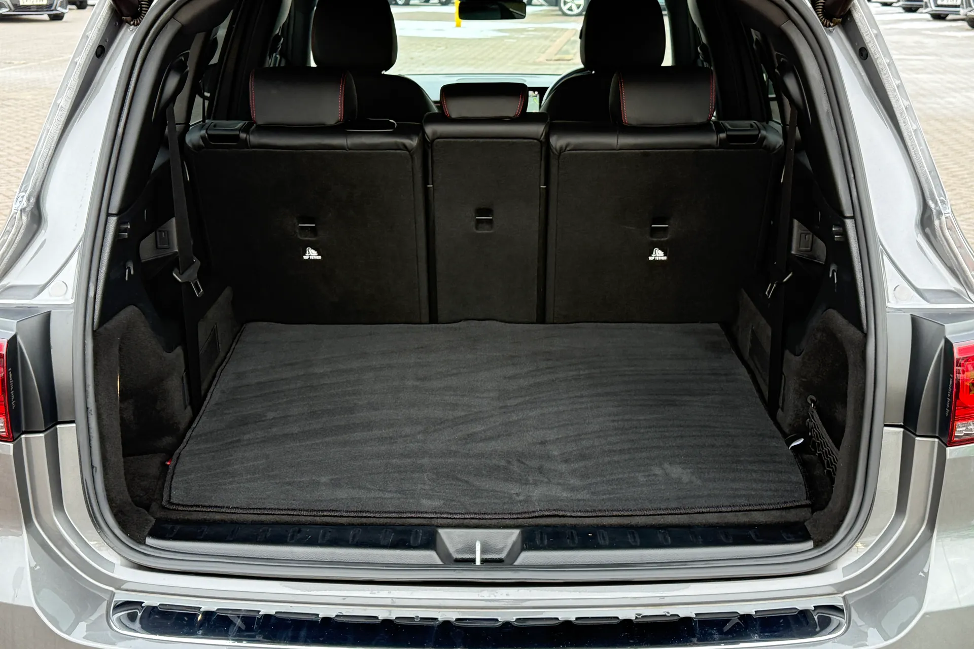 MERCEDES-BENZ GLB thumbnail image number 37