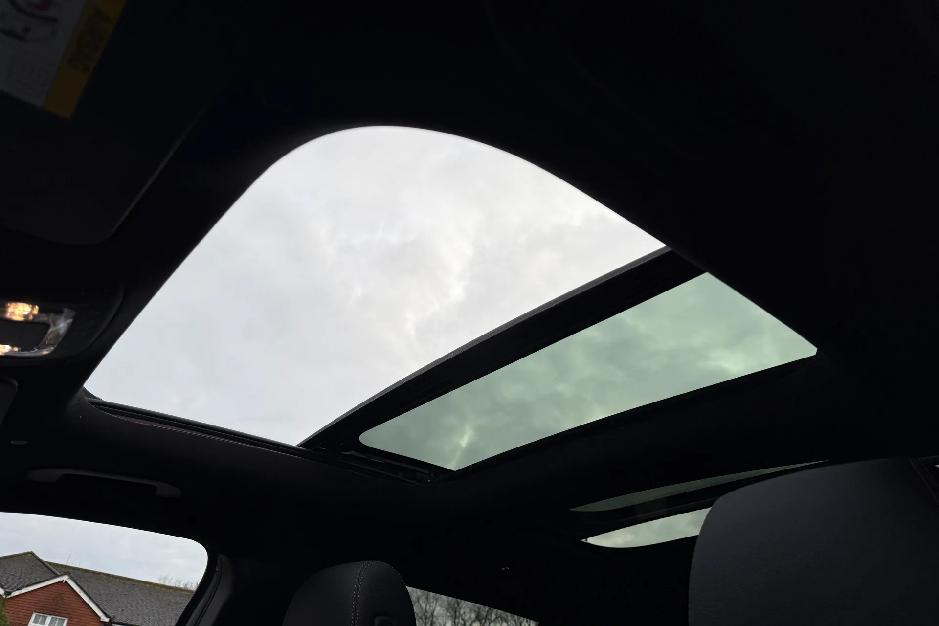 MERCEDES-BENZ GLB thumbnail image number 33