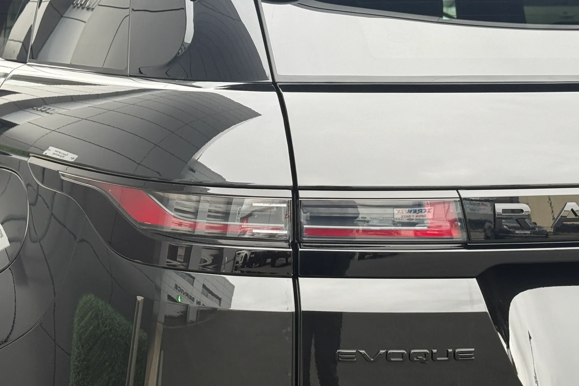 LAND ROVER RANGE ROVER EVOQUE thumbnail image number 24