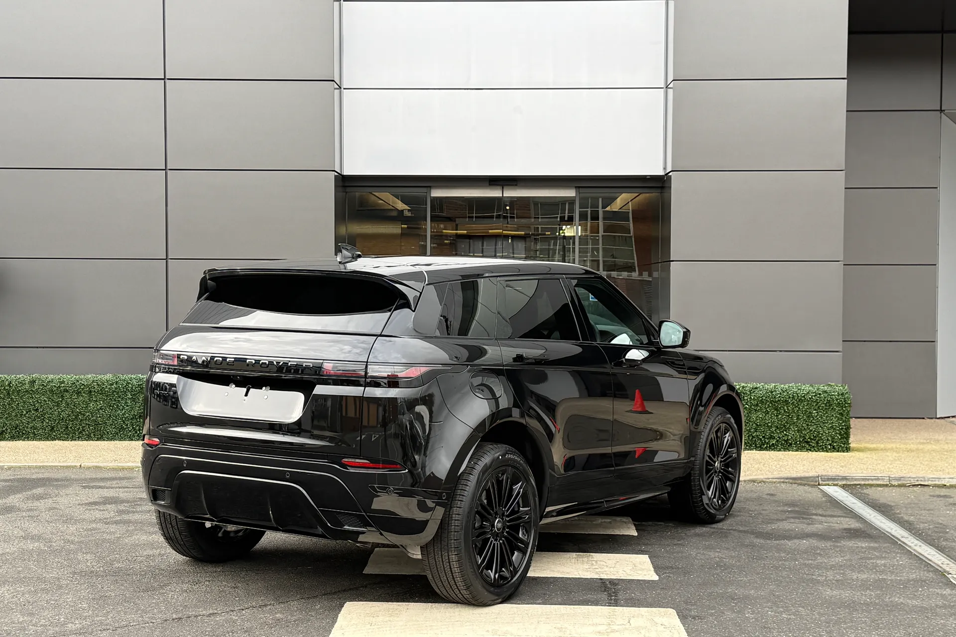 LAND ROVER RANGE ROVER EVOQUE thumbnail image number 11