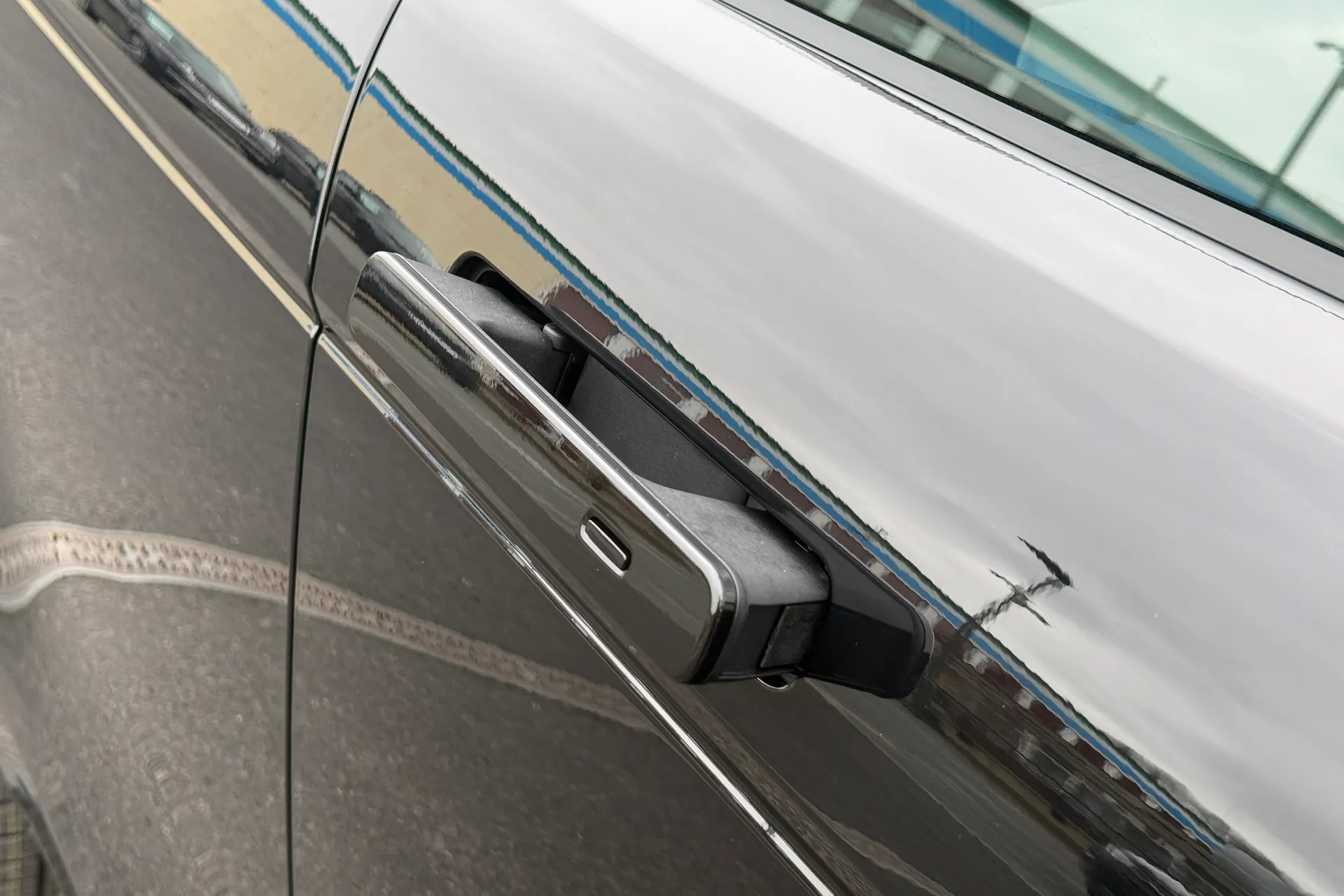 LAND ROVER RANGE ROVER EVOQUE thumbnail image number 22