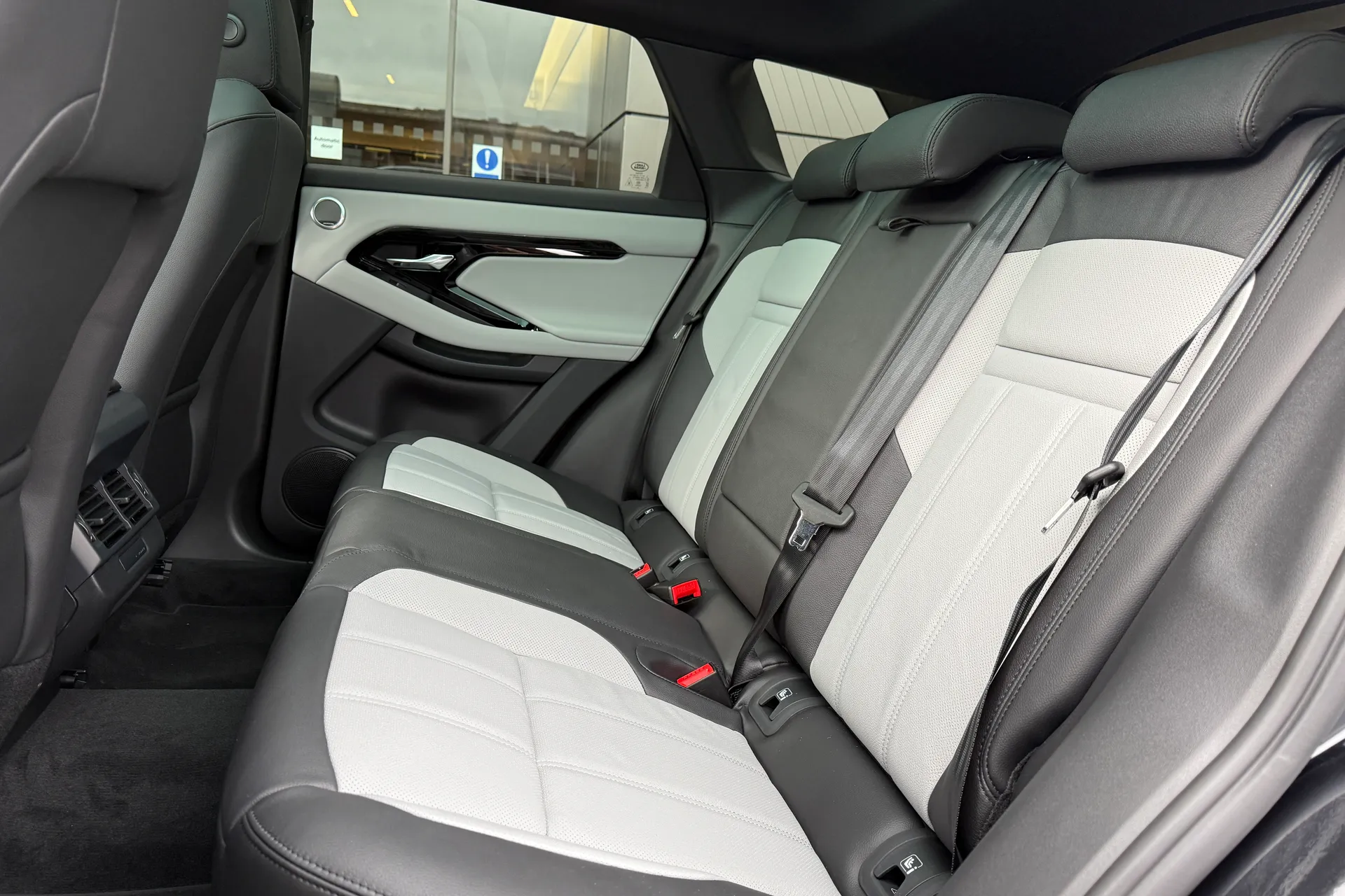 LAND ROVER RANGE ROVER EVOQUE thumbnail image number 57