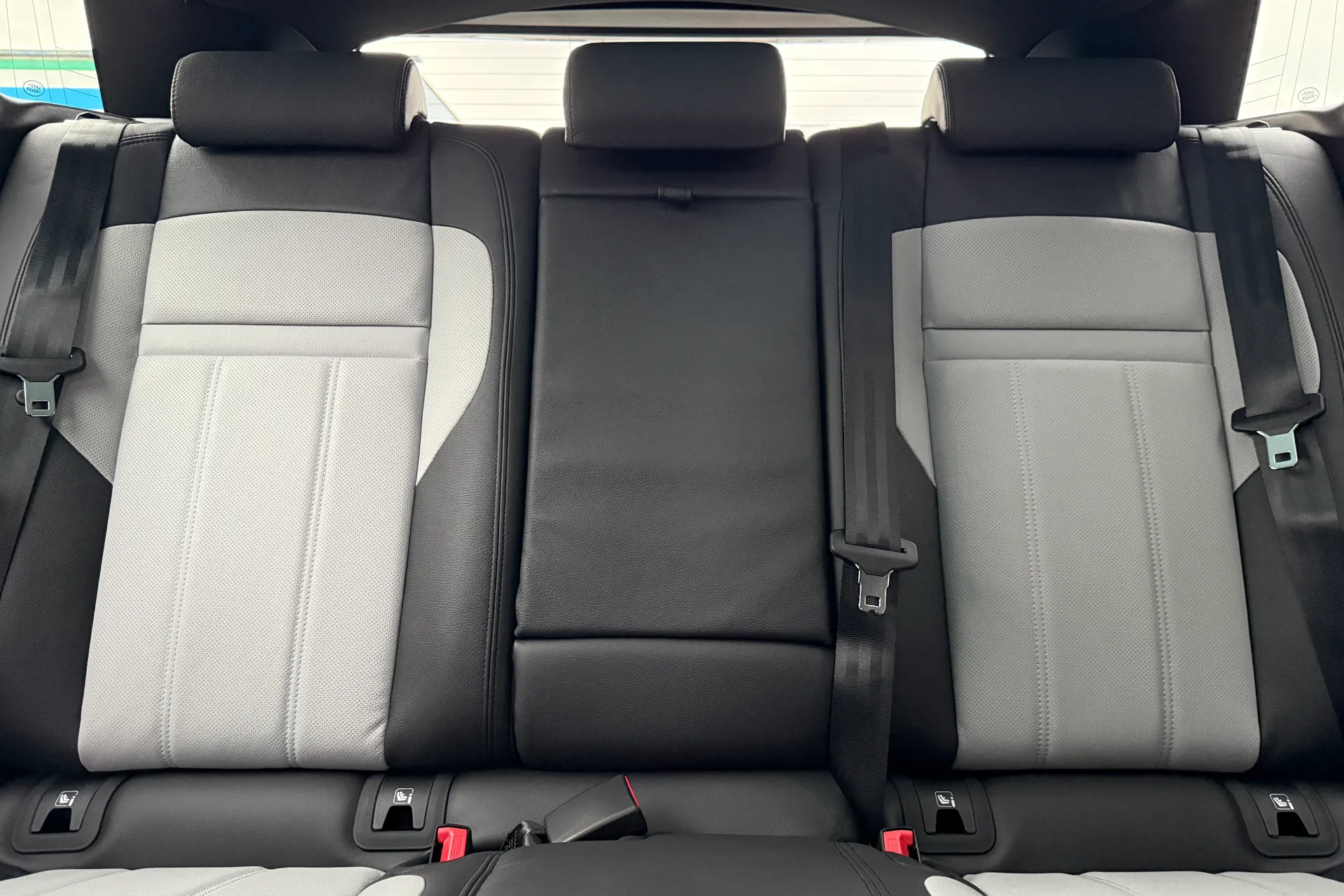 LAND ROVER RANGE ROVER EVOQUE thumbnail image number 44