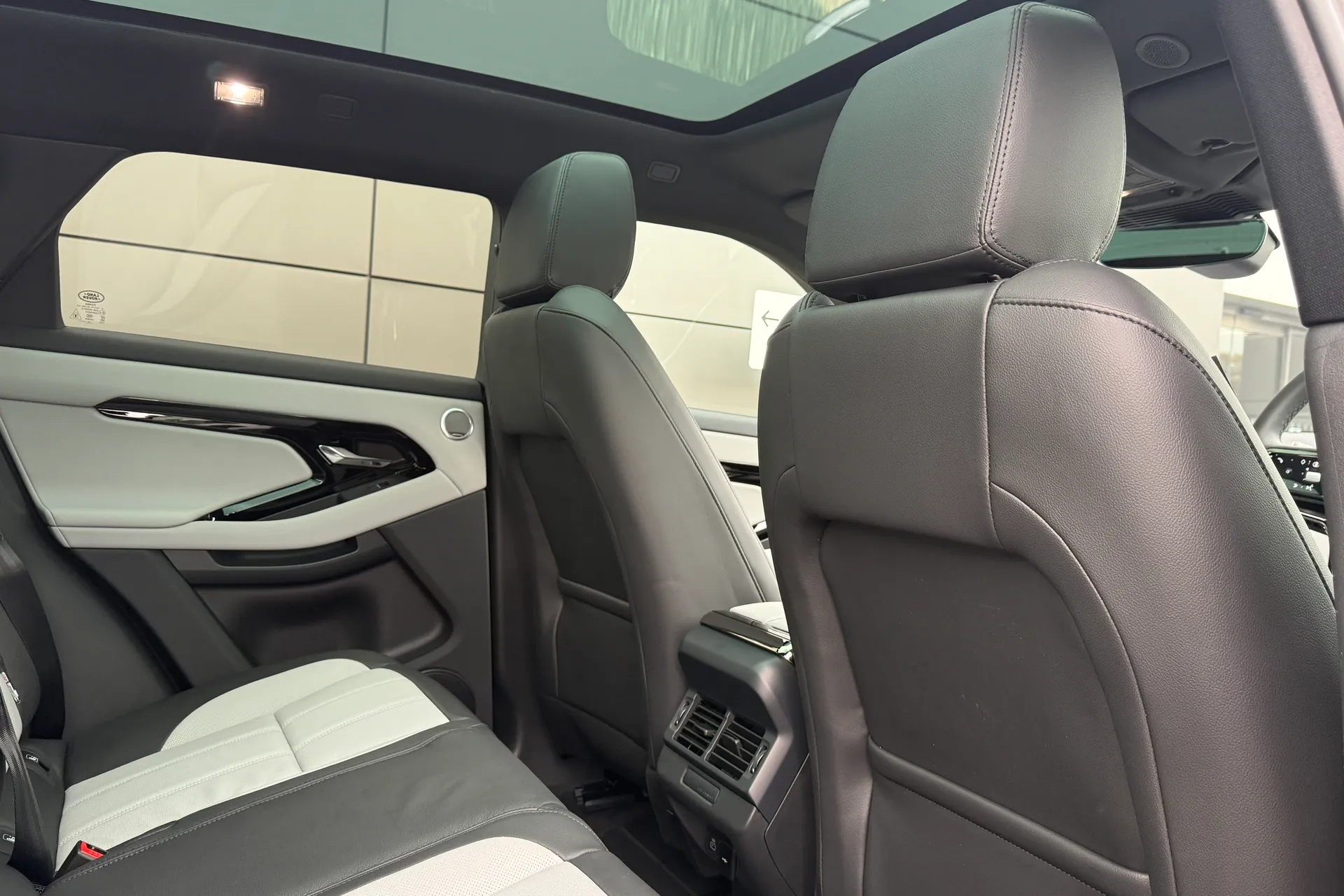 LAND ROVER RANGE ROVER EVOQUE thumbnail image number 46