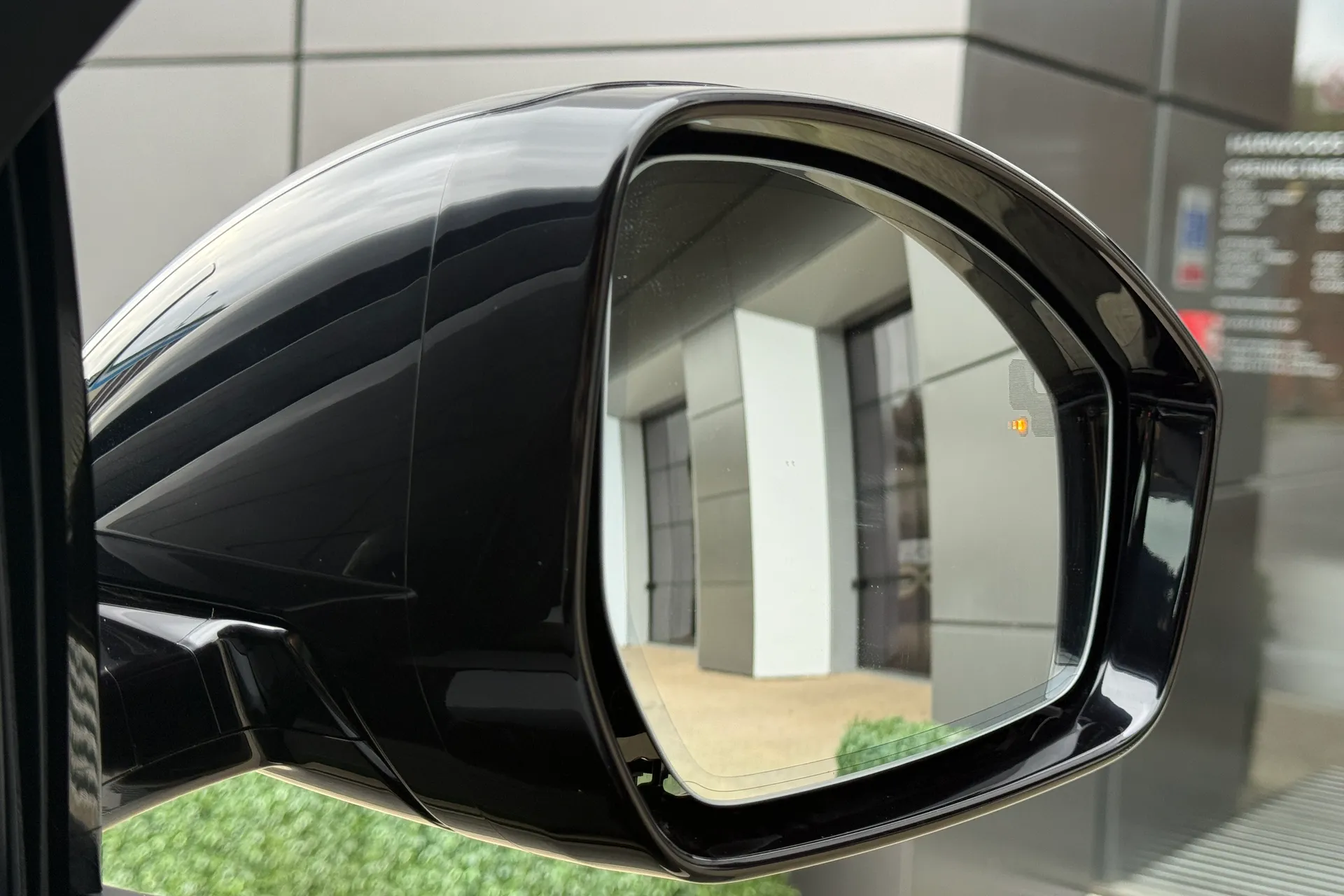 LAND ROVER RANGE ROVER EVOQUE thumbnail image number 29