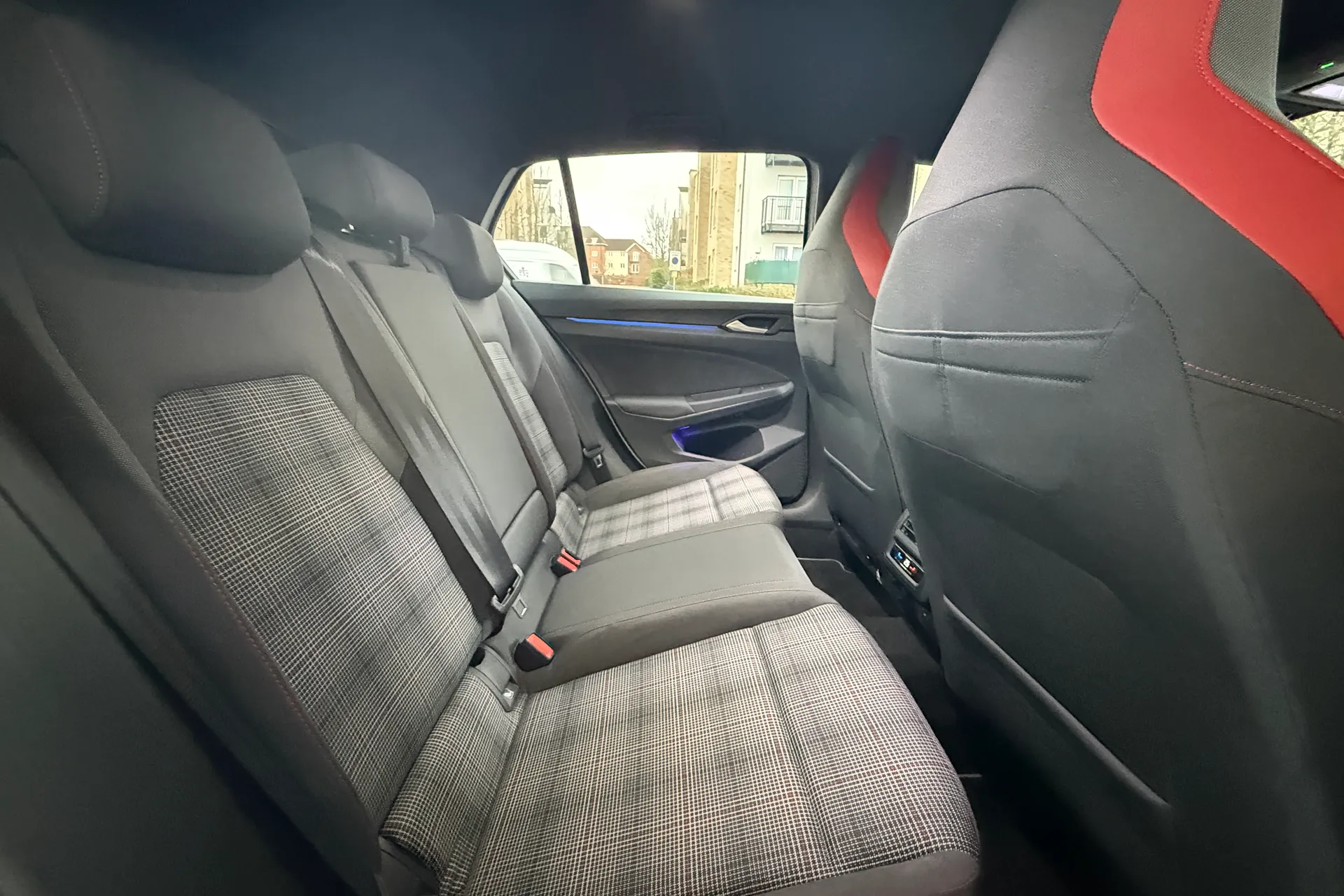 VOLKSWAGEN GOLF thumbnail image number 37