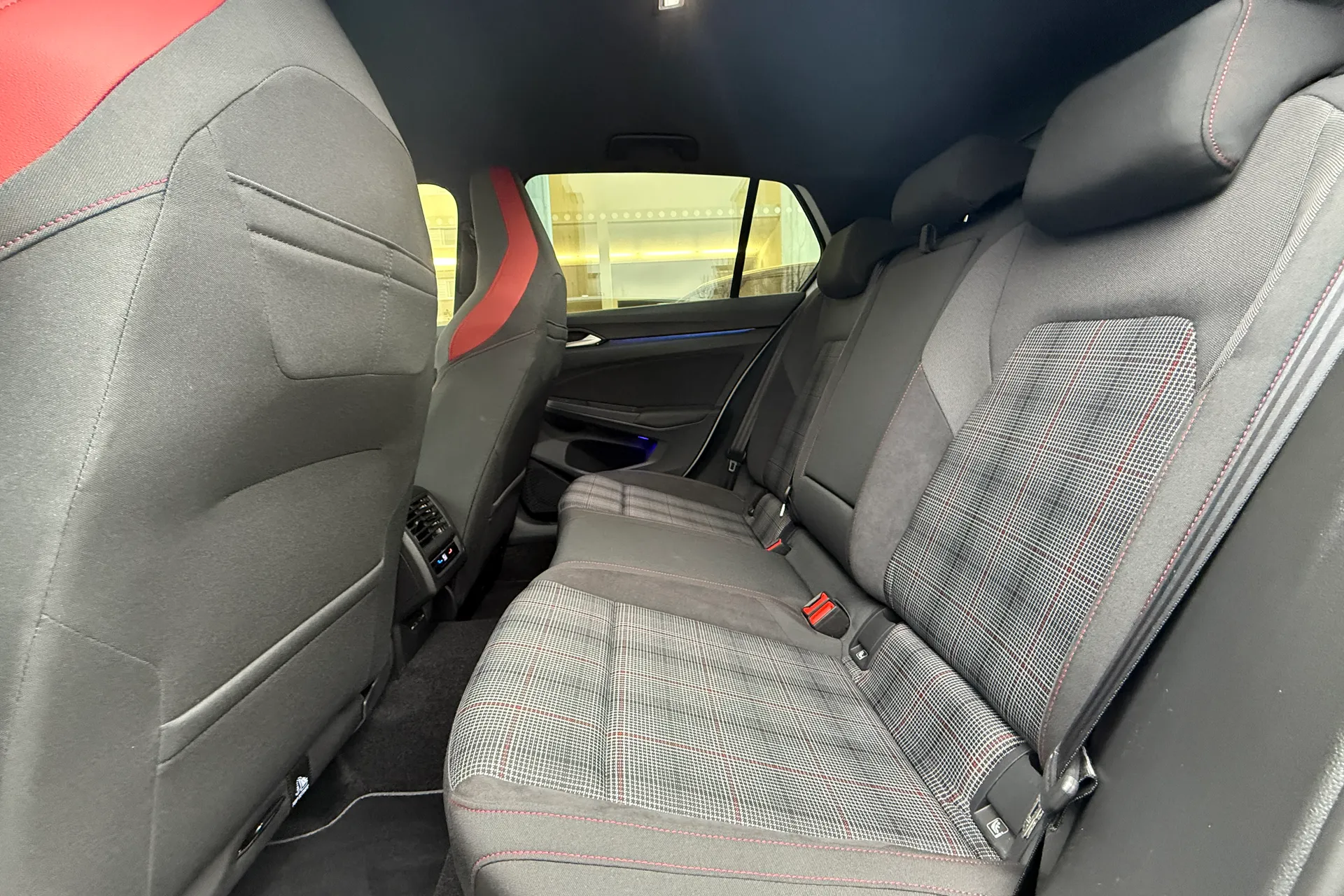 VOLKSWAGEN GOLF thumbnail image number 52