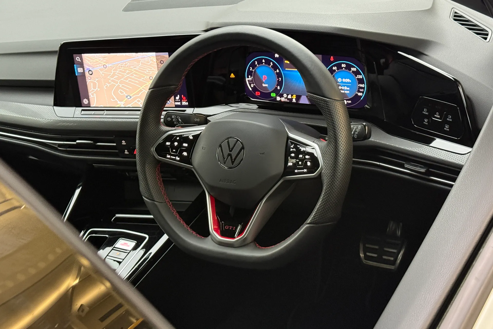 VOLKSWAGEN GOLF thumbnail image number 32