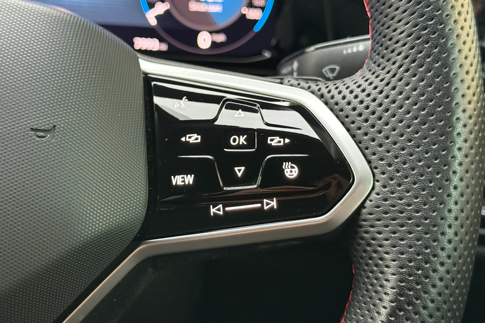 VOLKSWAGEN GOLF thumbnail image number 13