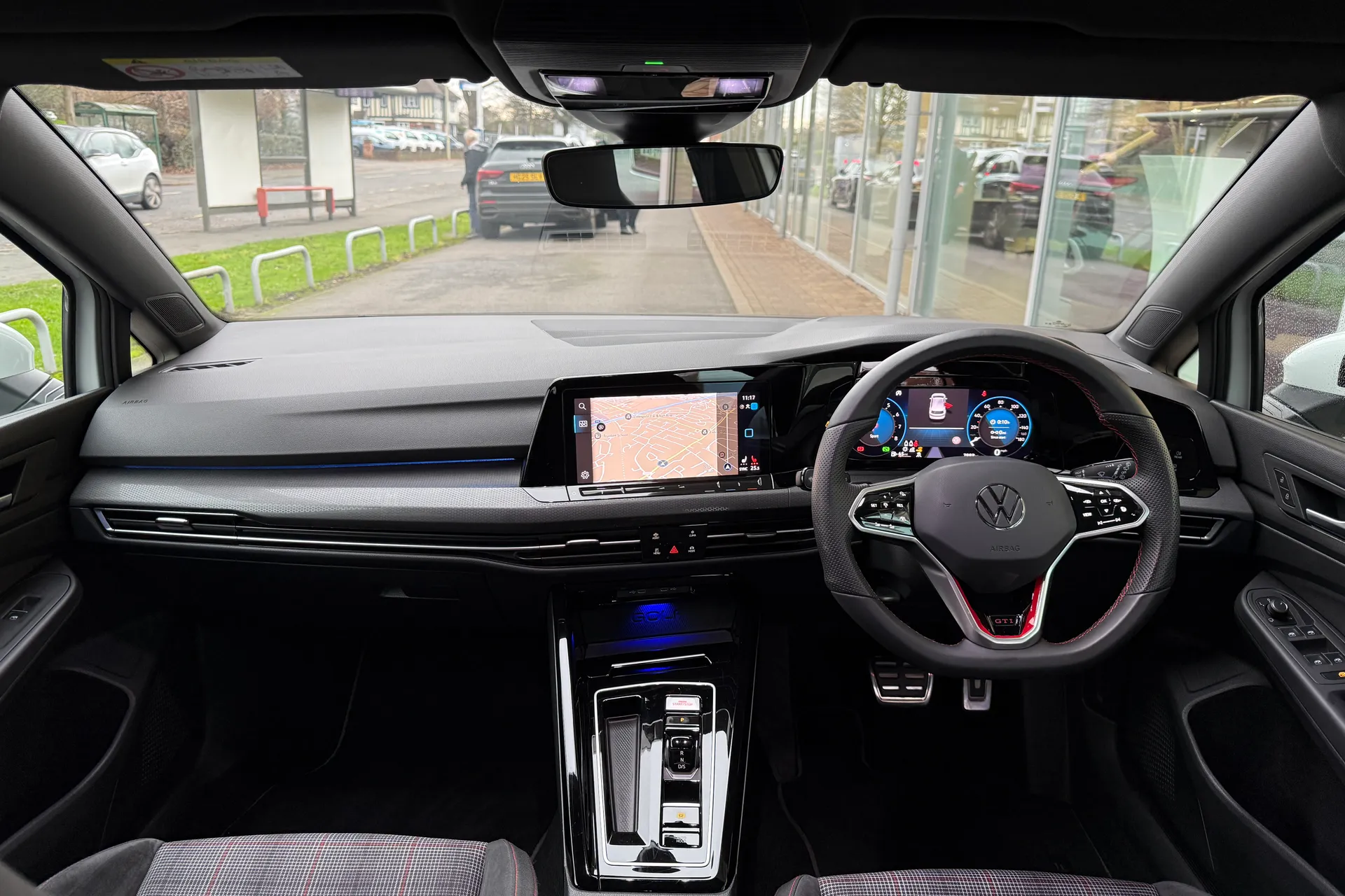 VOLKSWAGEN GOLF thumbnail image number 3