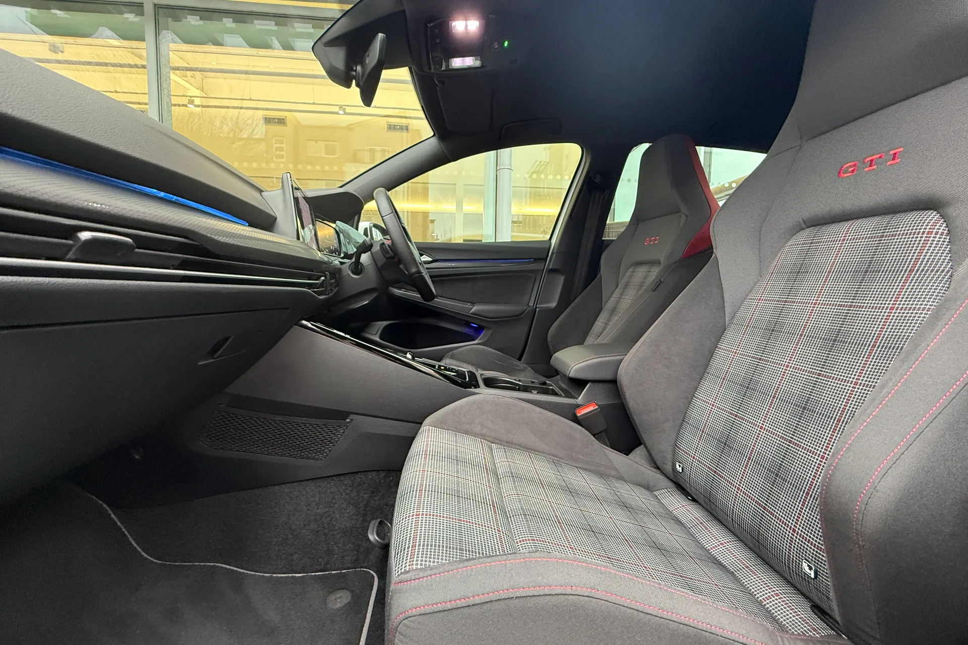 VOLKSWAGEN GOLF thumbnail image number 53