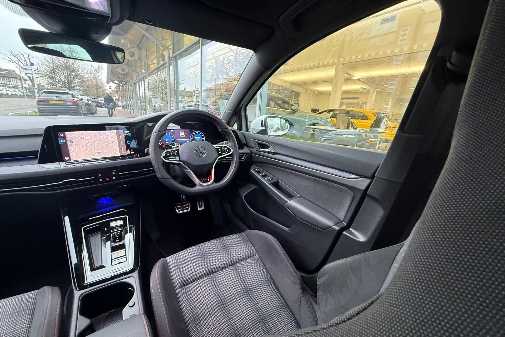 VOLKSWAGEN GOLF thumbnail image number 42