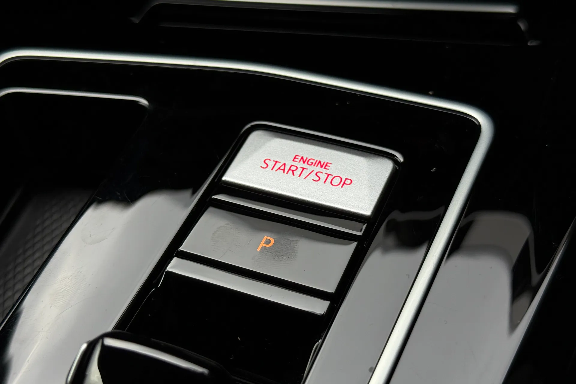 VOLKSWAGEN GOLF thumbnail image number 21