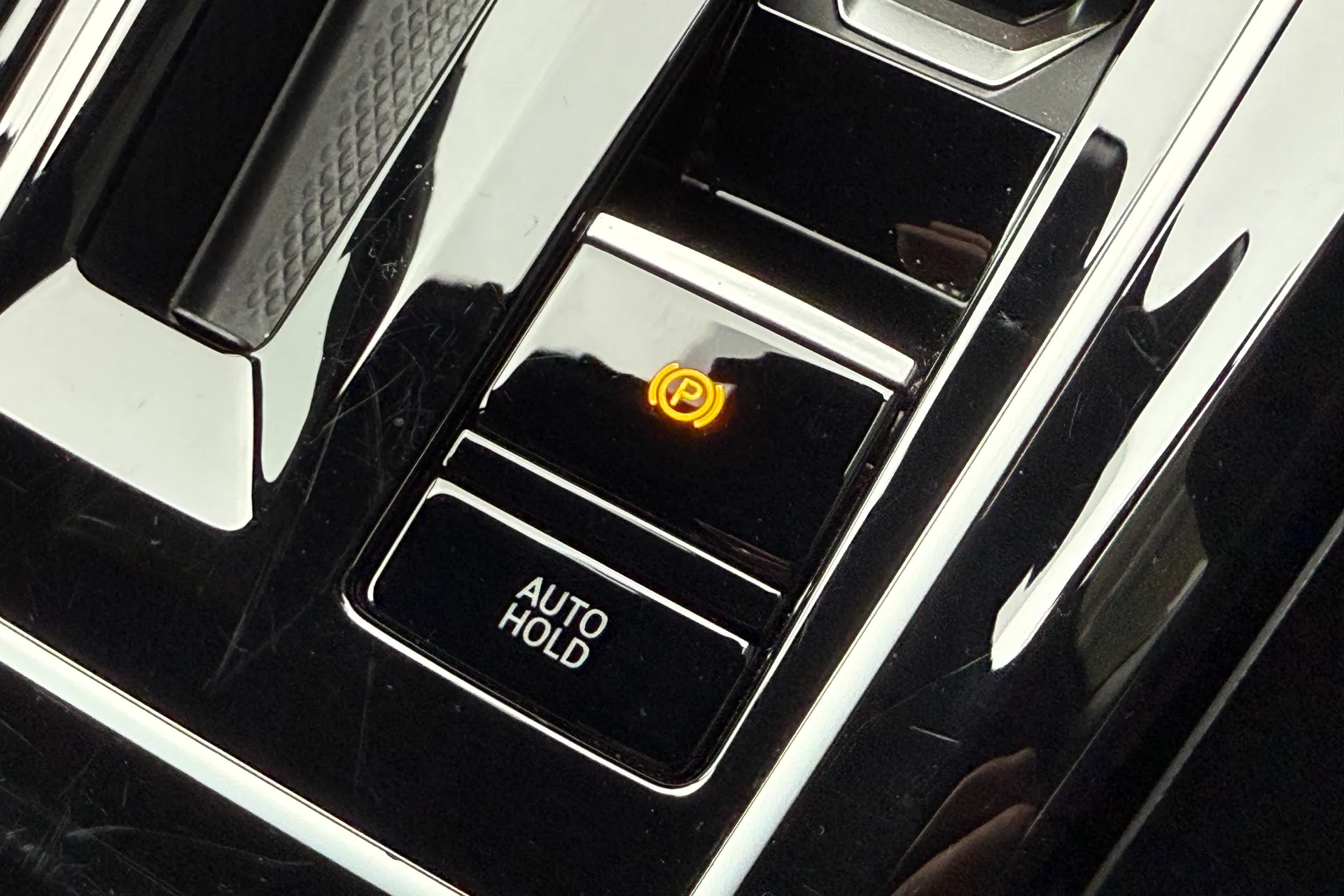 VOLKSWAGEN GOLF thumbnail image number 23