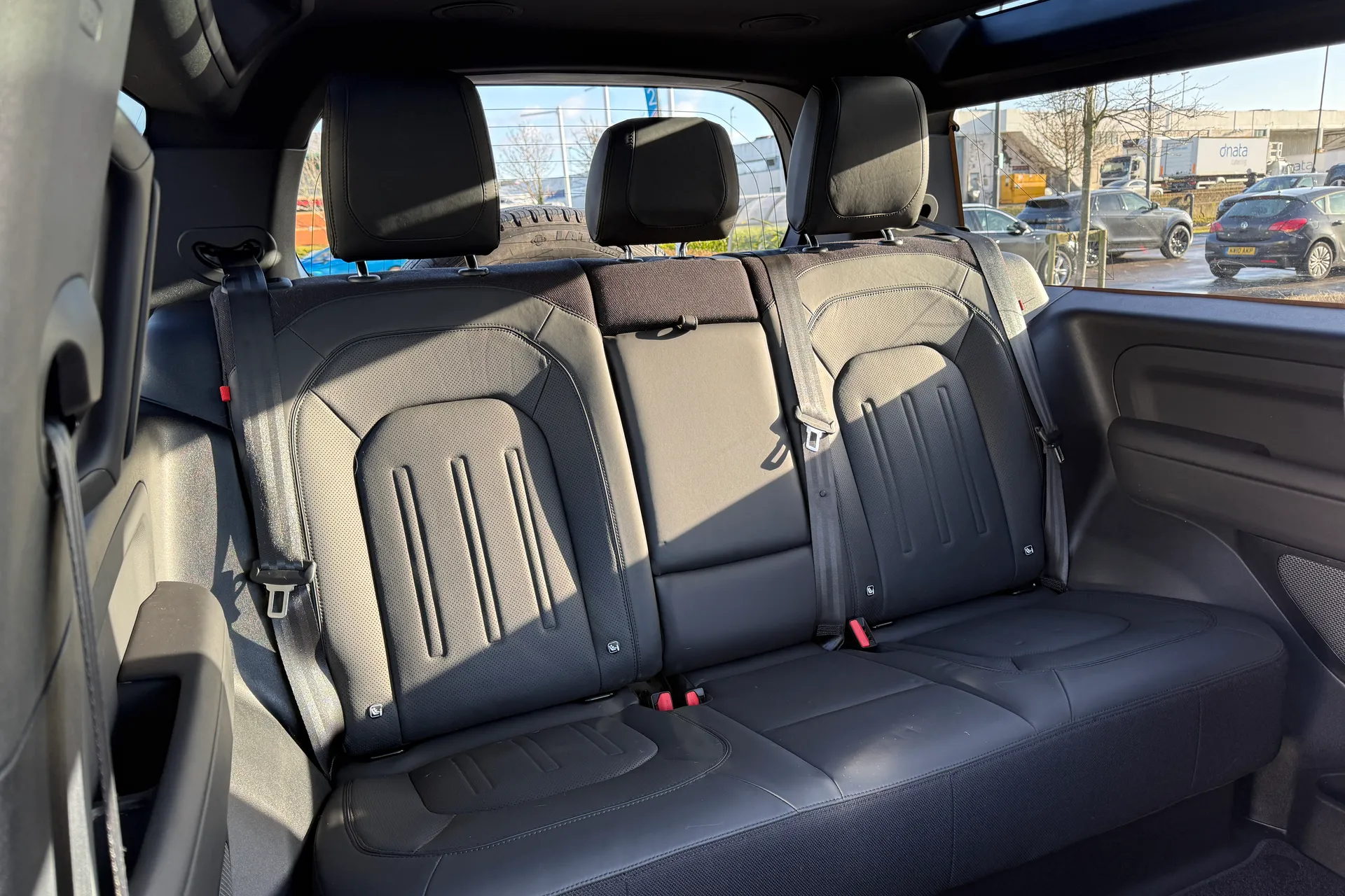 LAND ROVER DEFENDER thumbnail image number 44