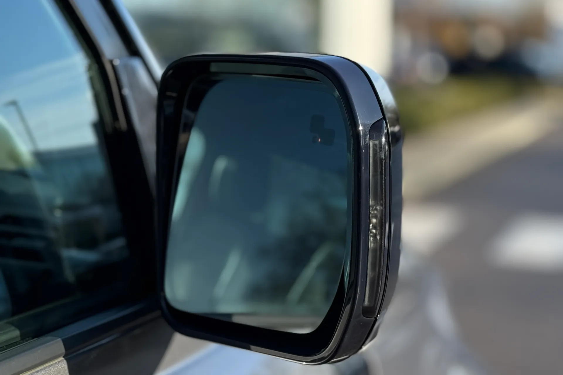 LAND ROVER DEFENDER thumbnail image number 14