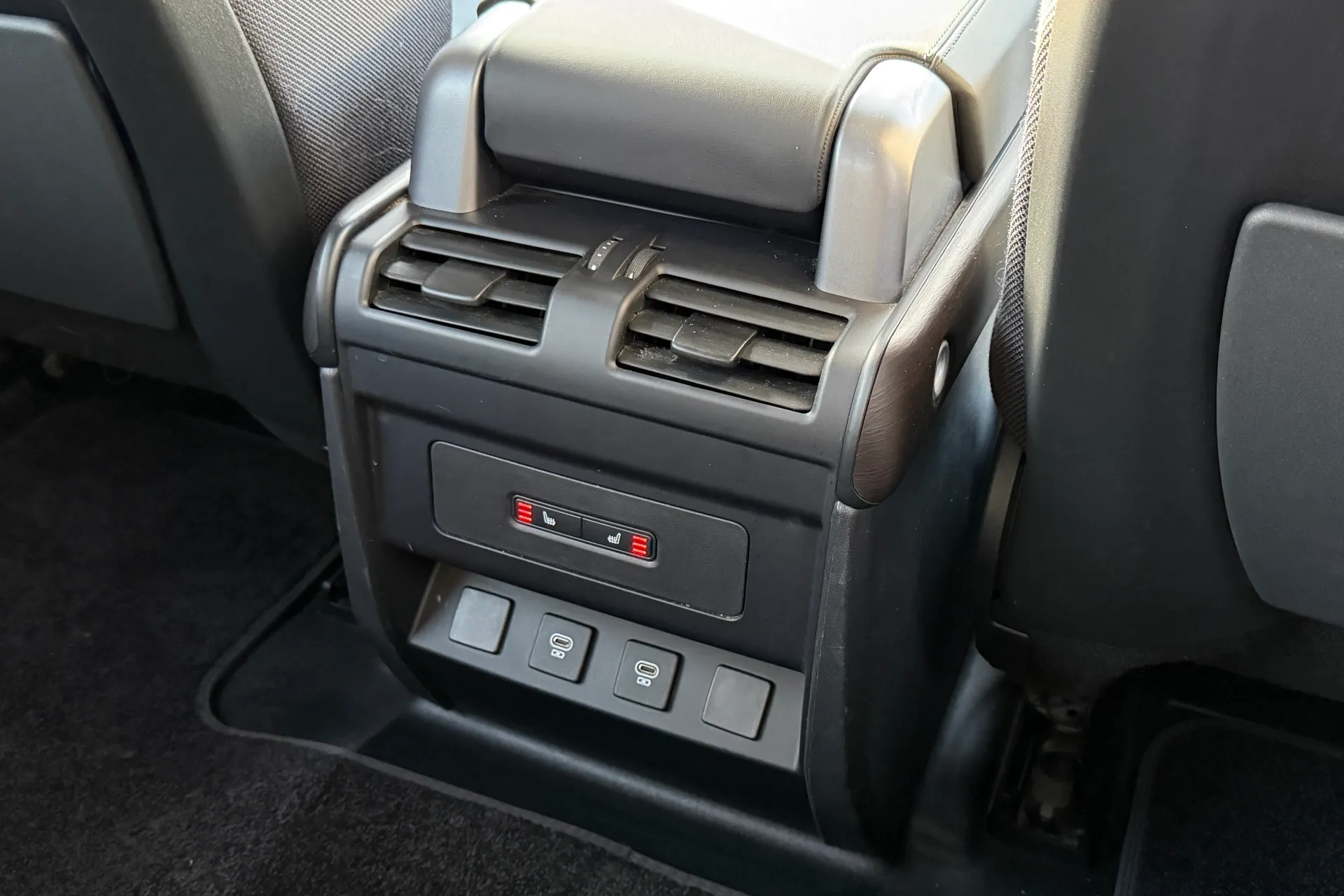 LAND ROVER DEFENDER thumbnail image number 45