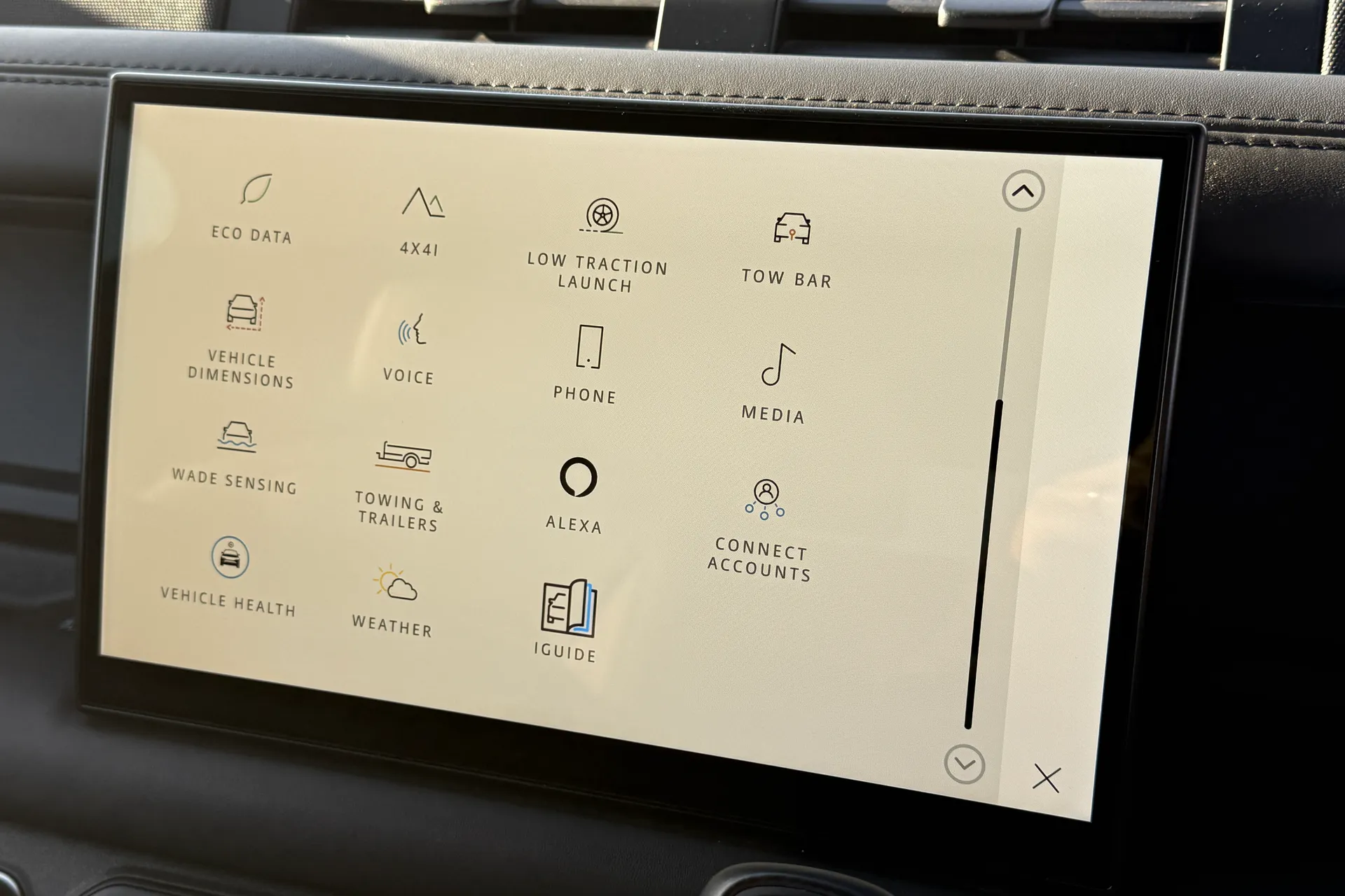 LAND ROVER DEFENDER thumbnail image number 35