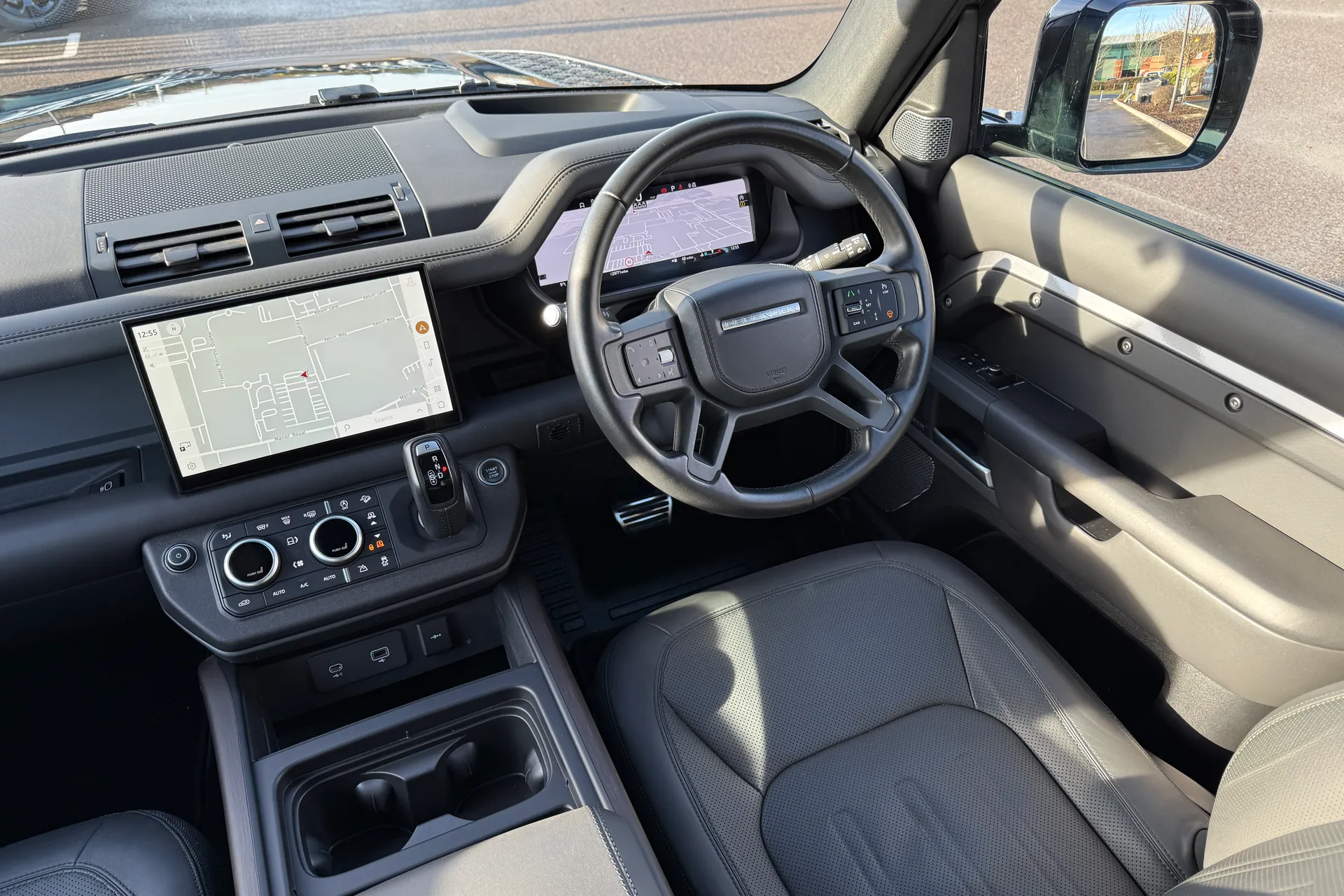 LAND ROVER DEFENDER thumbnail image number 29