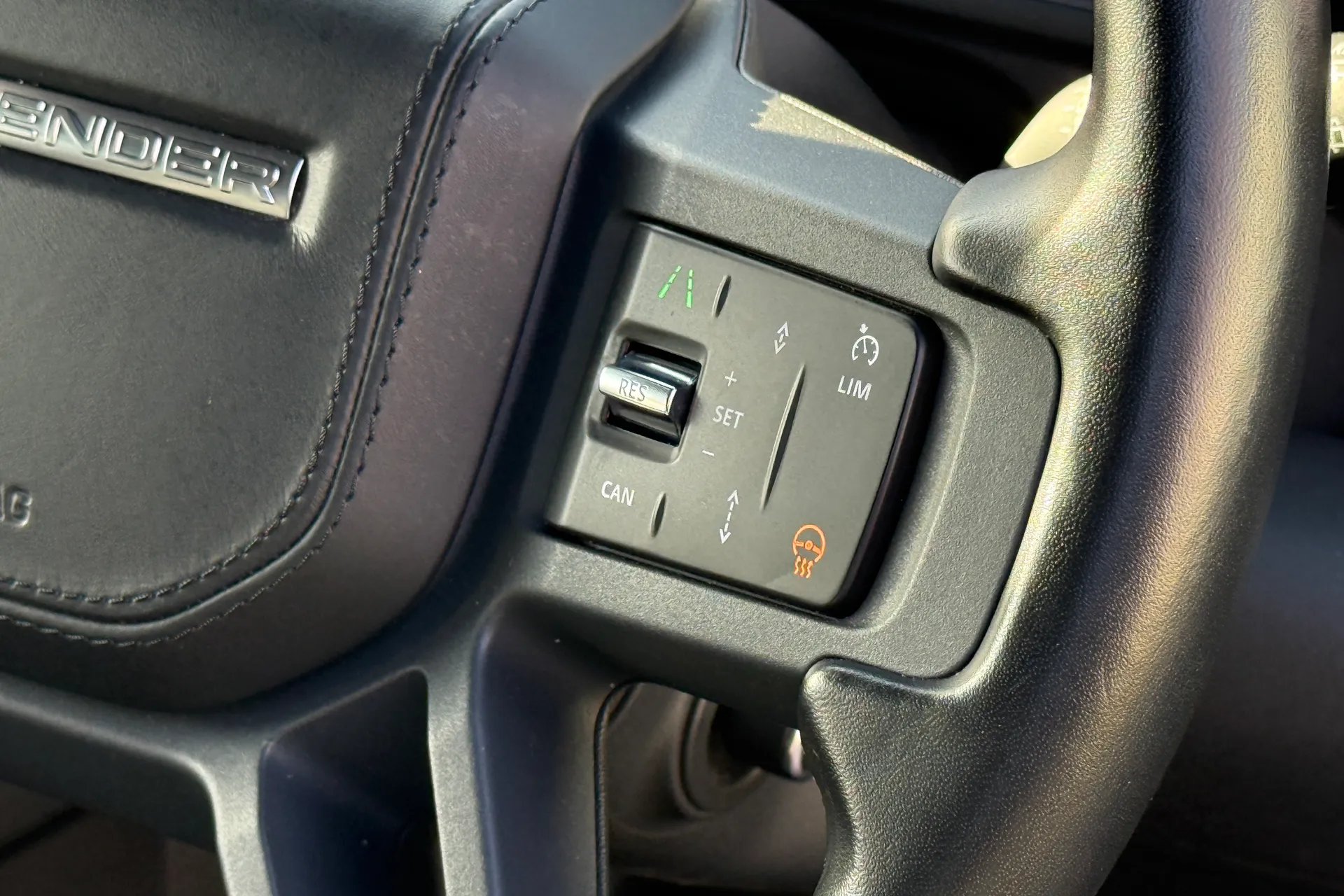 LAND ROVER DEFENDER thumbnail image number 53