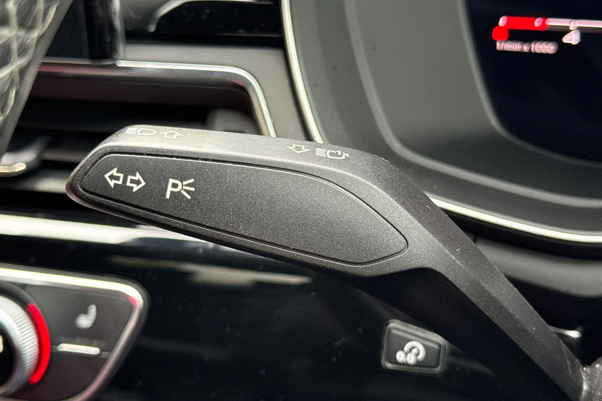 Audi A4 thumbnail image number 54