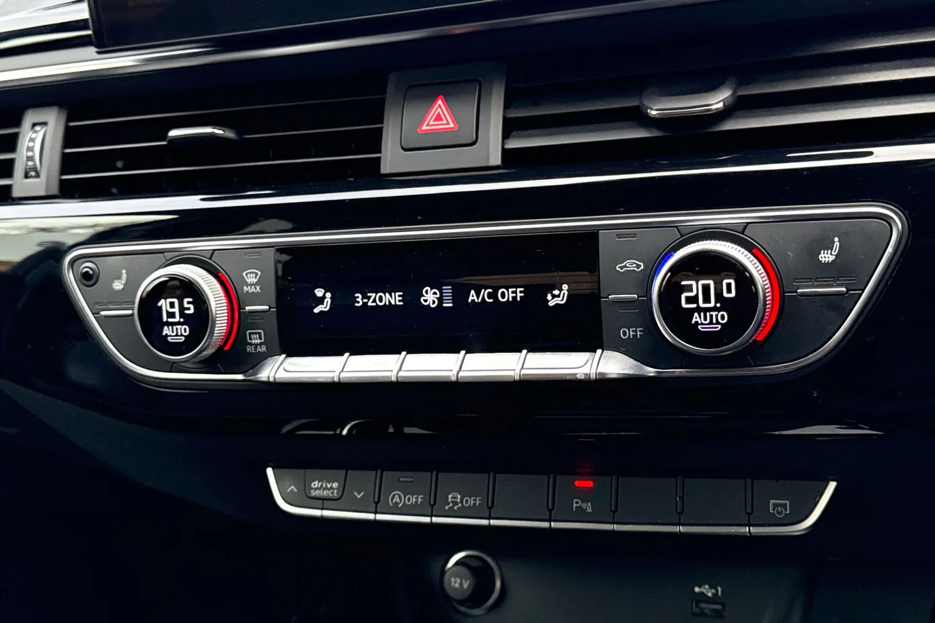 Audi A4 thumbnail image number 40