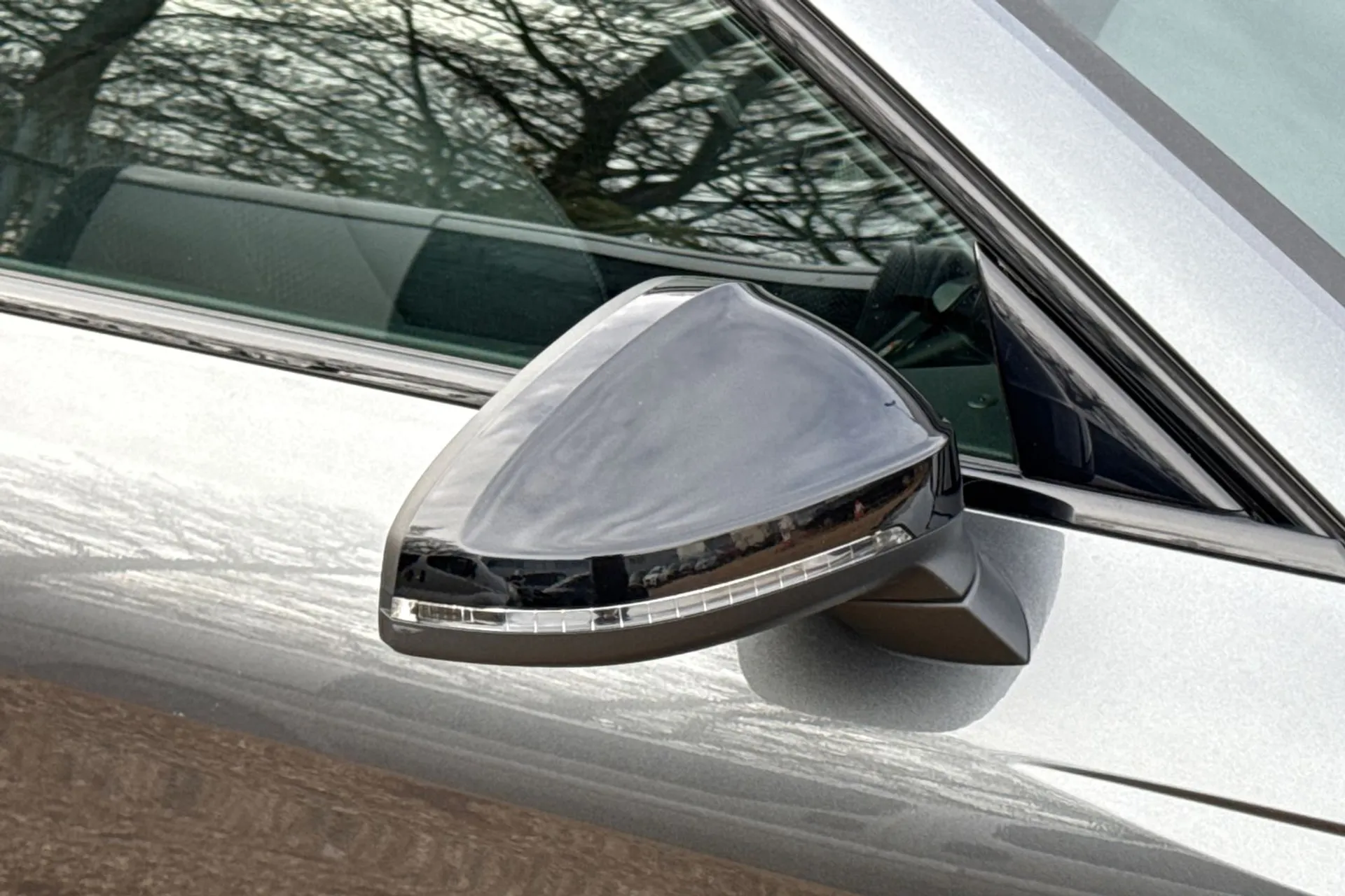 Audi A4 thumbnail image number 48