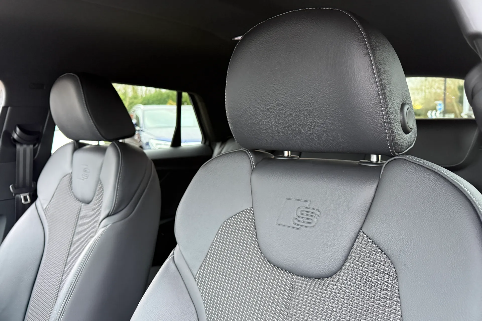 Audi Q2 thumbnail image number 29