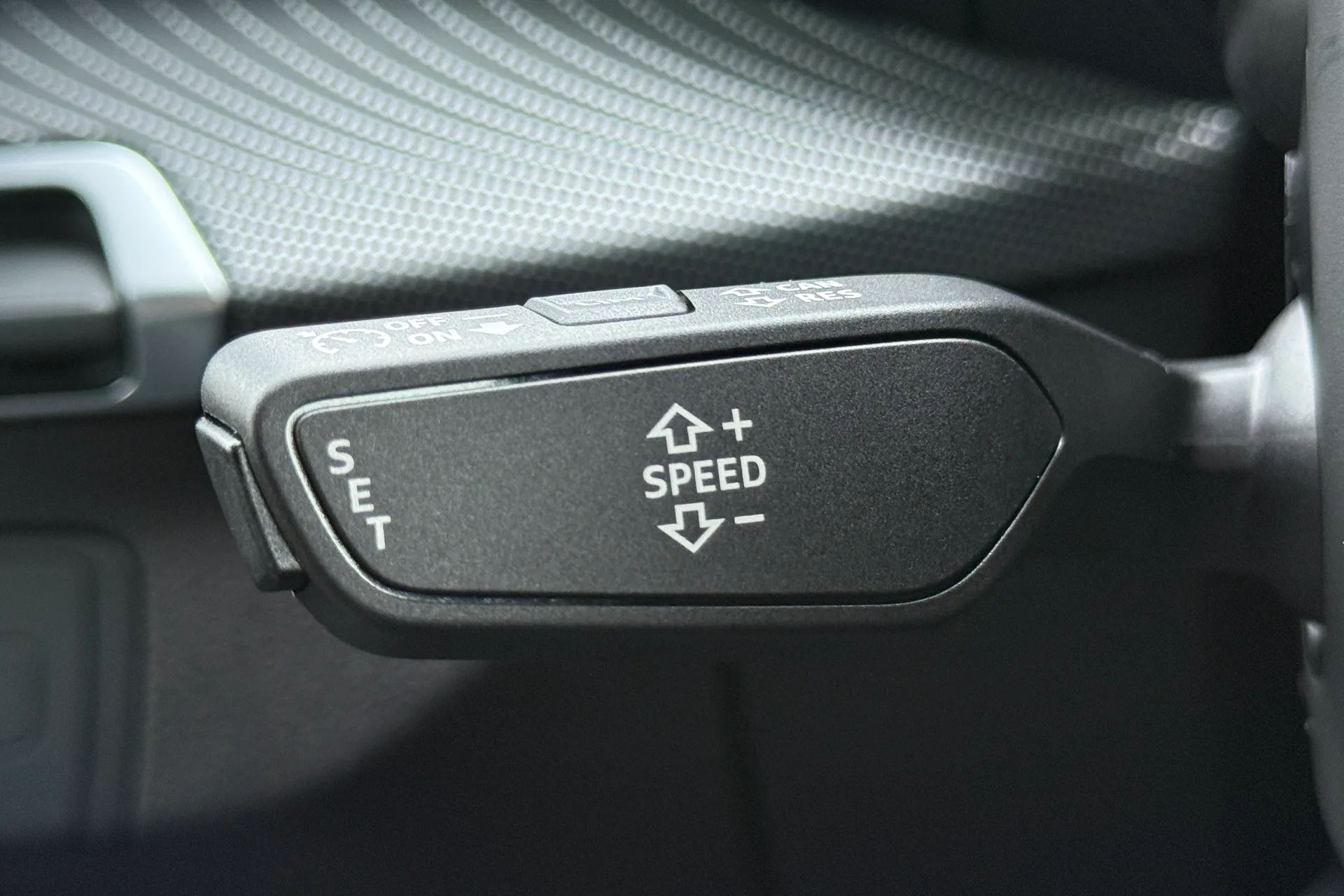 Audi Q2 thumbnail image number 15