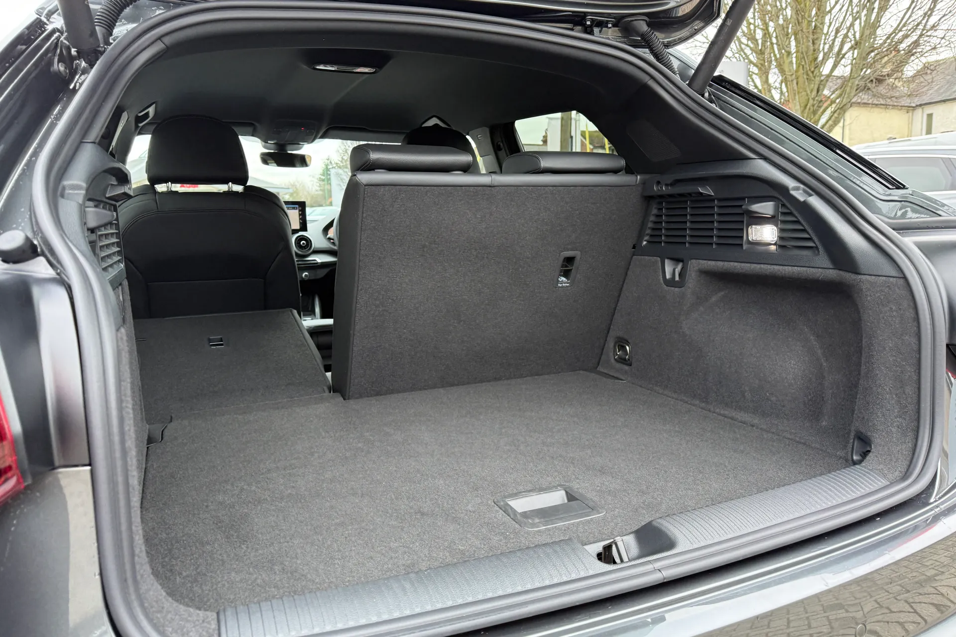 Audi Q2 thumbnail image number 35