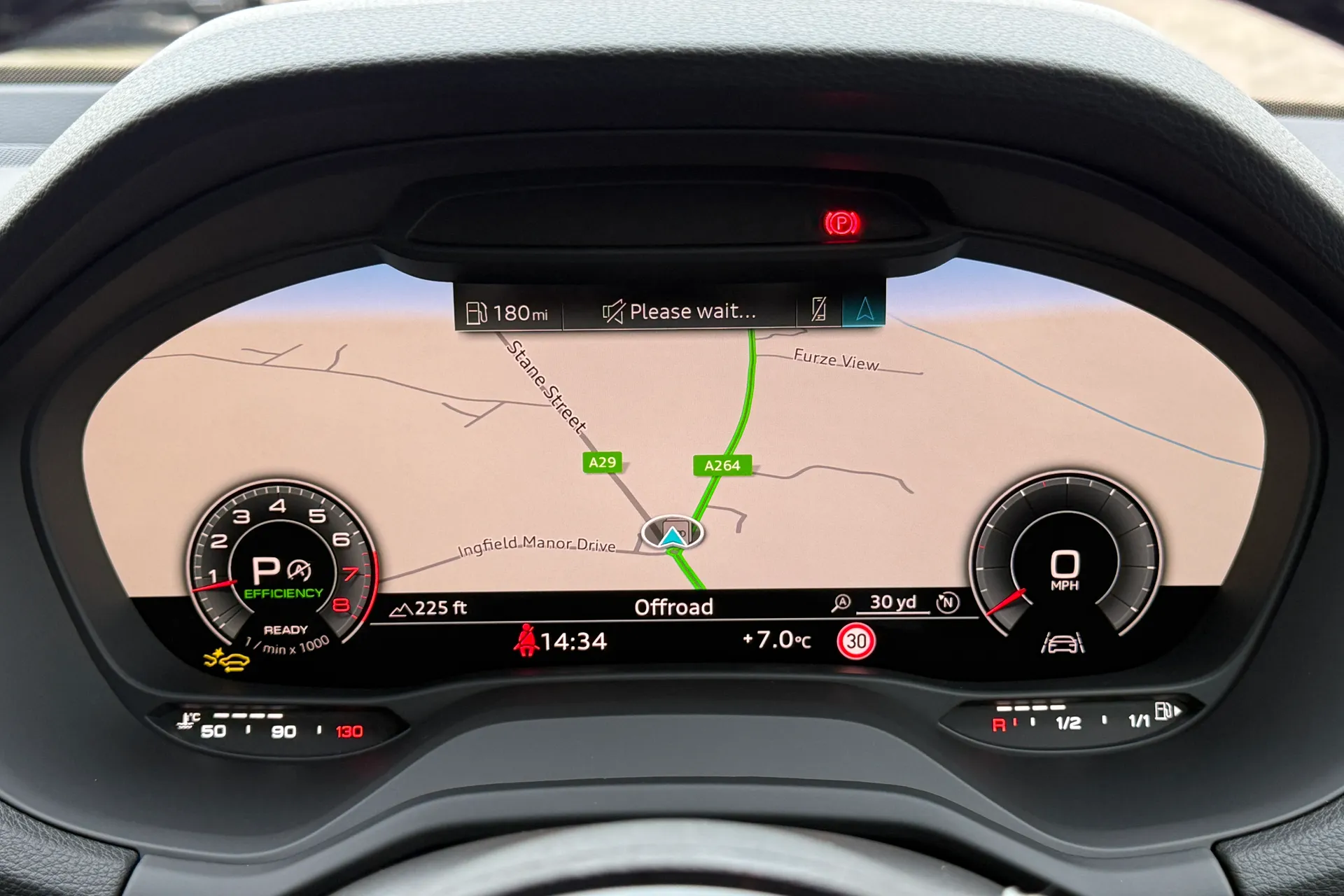 Audi Q2 thumbnail image number 13