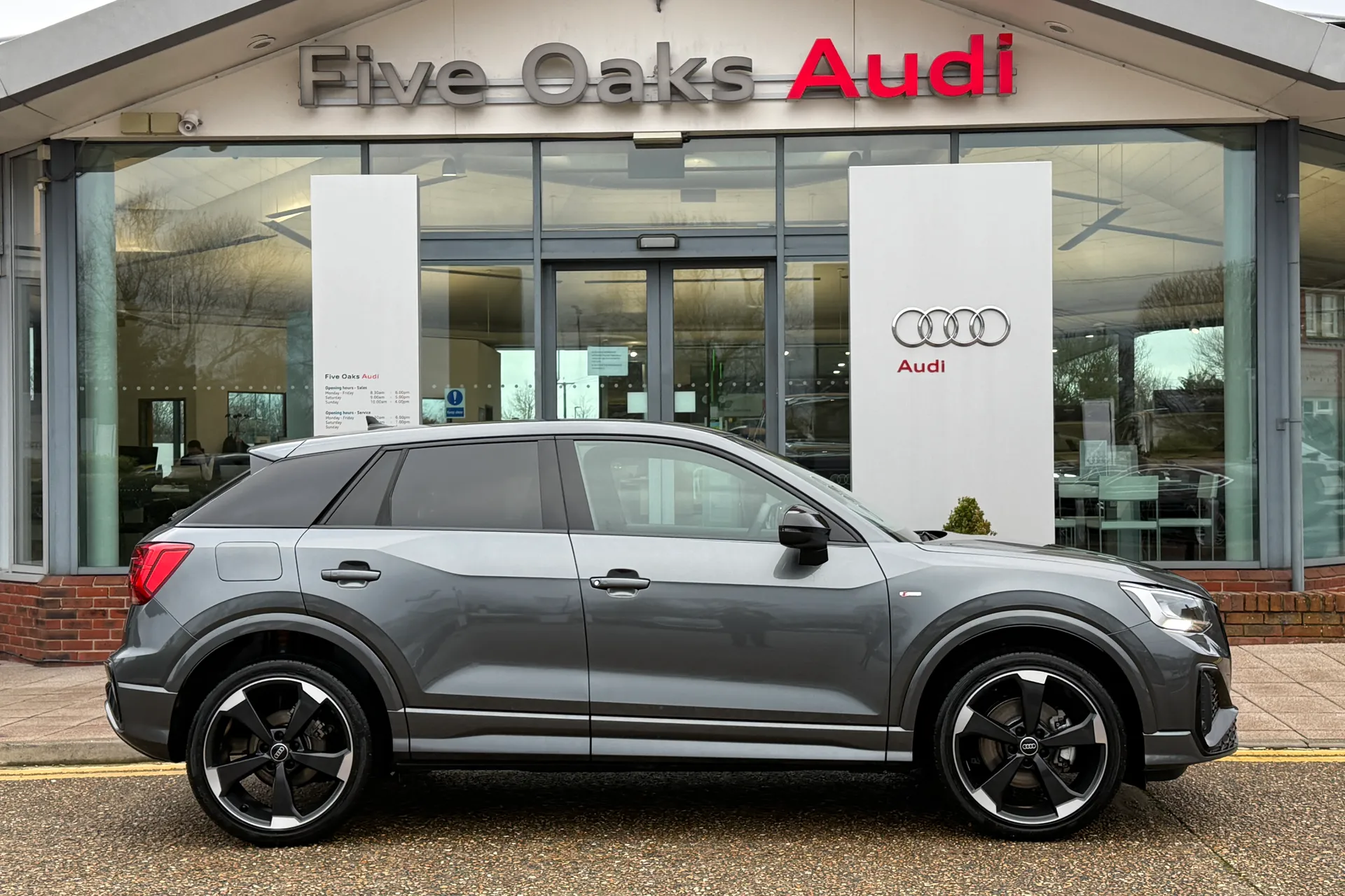 Audi Q2 thumbnail image number 2