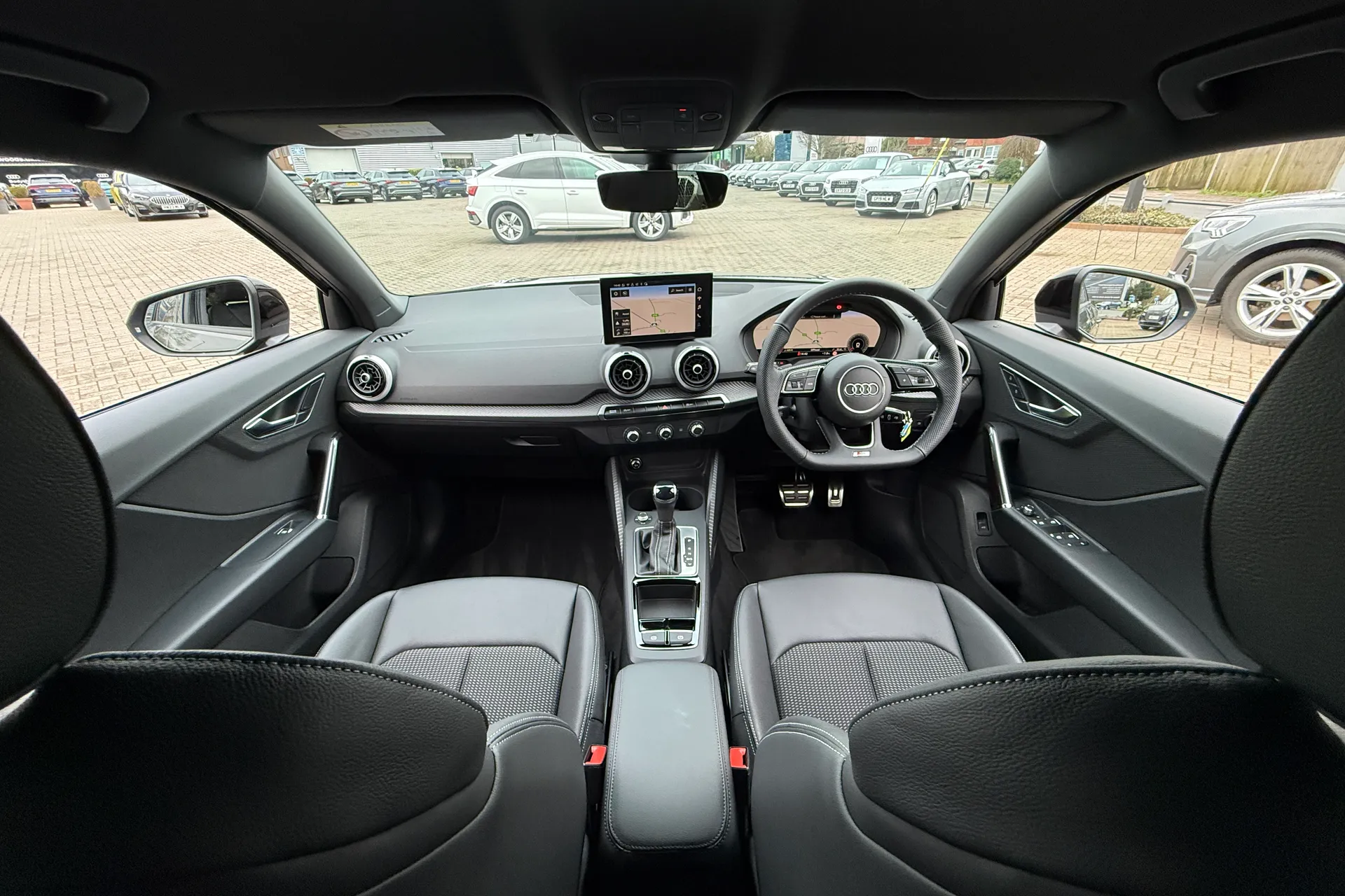 Audi Q2 thumbnail image number 3