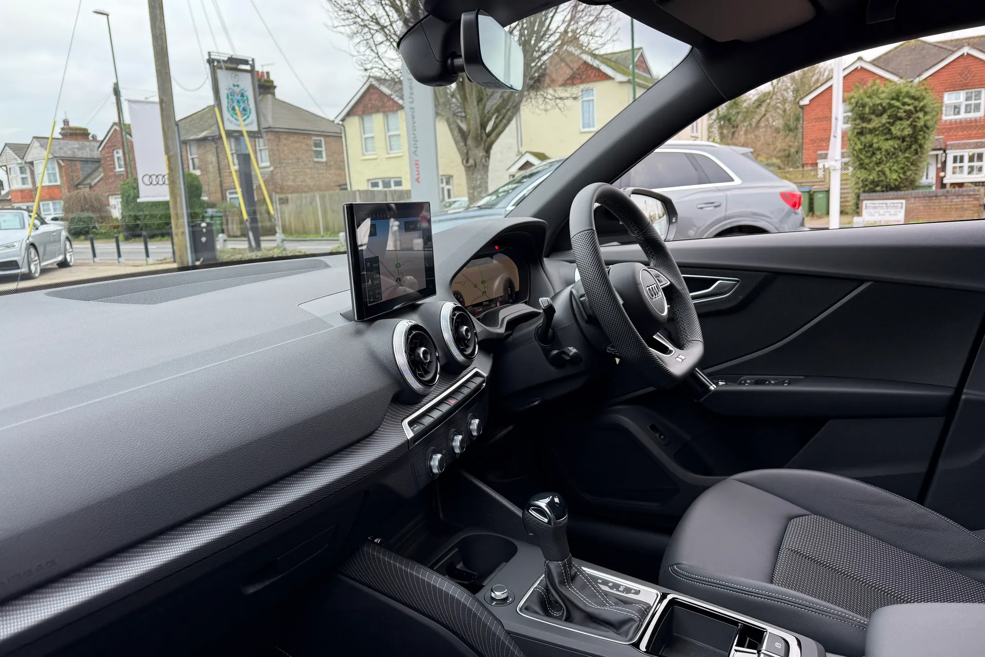 Audi Q2 thumbnail image number 27