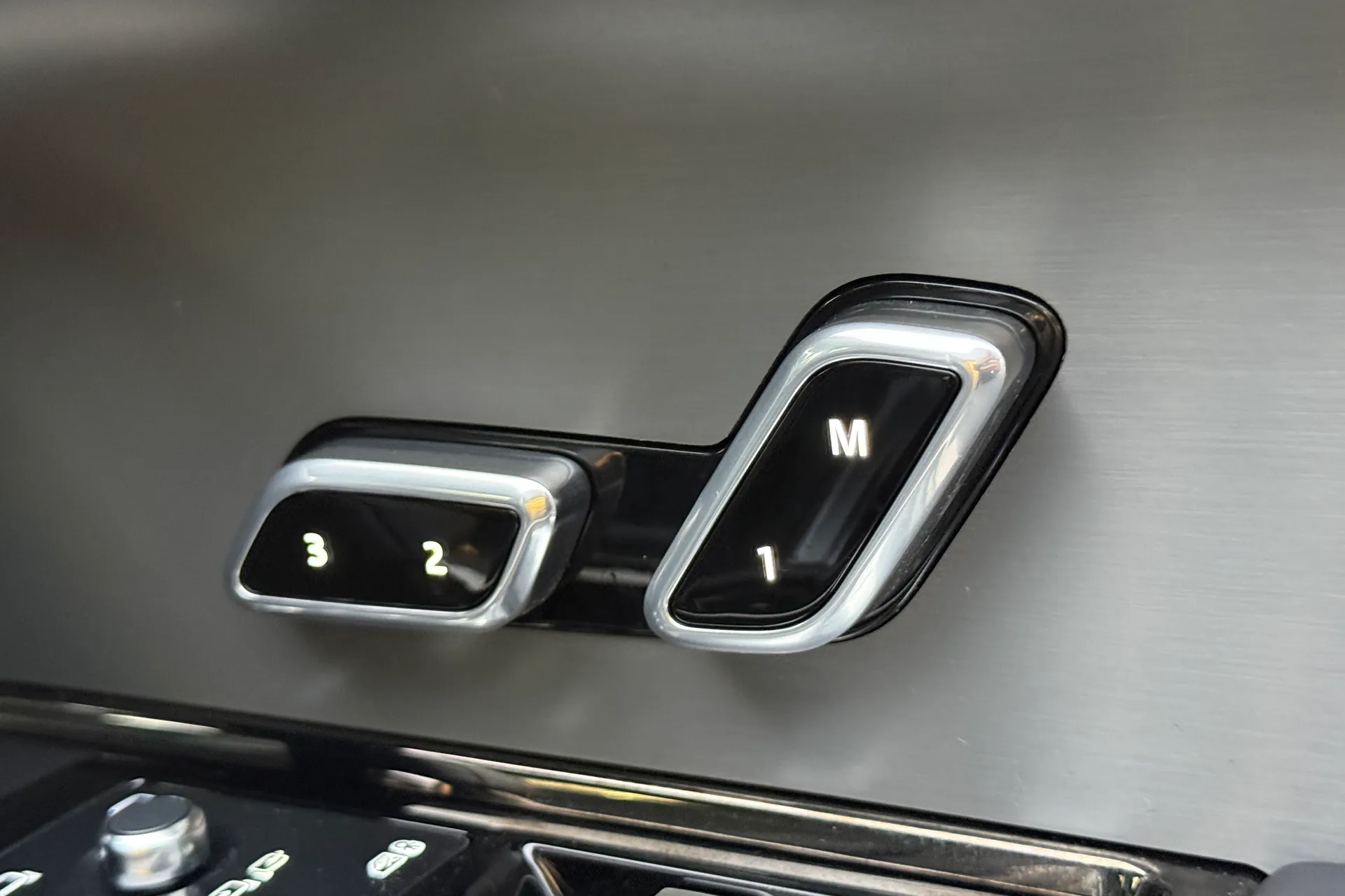 LAND ROVER RANGE ROVER SPORT thumbnail image number 51