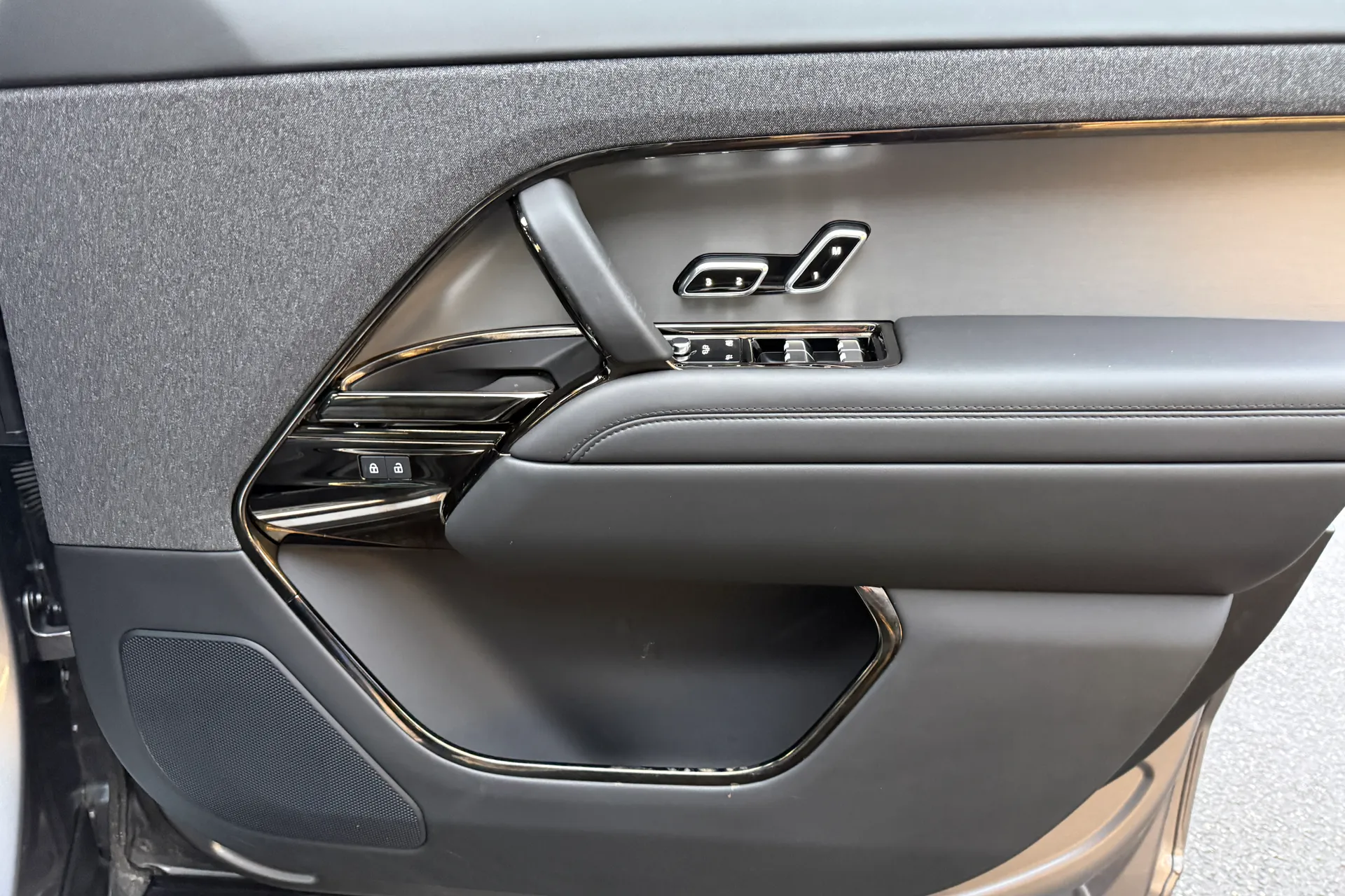 LAND ROVER RANGE ROVER SPORT thumbnail image number 50