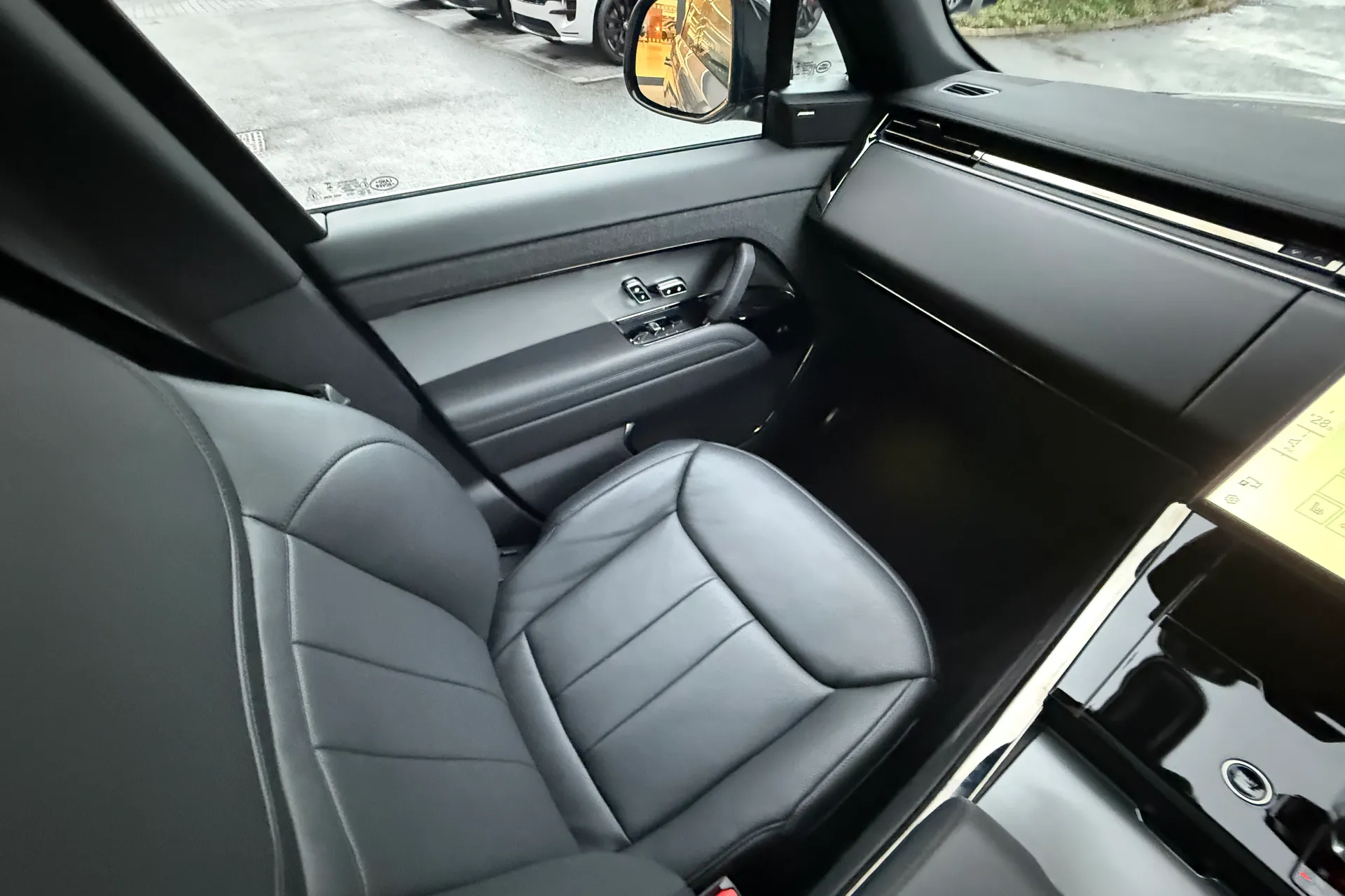 LAND ROVER RANGE ROVER SPORT thumbnail image number 12