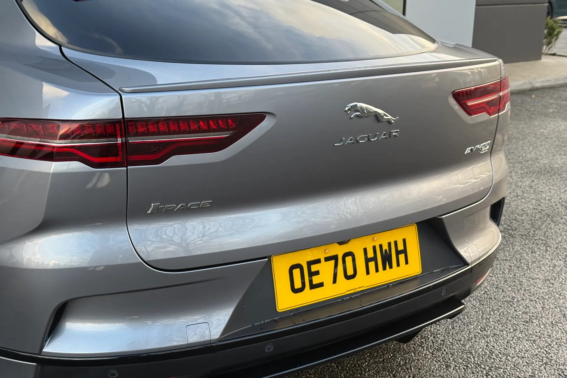 Jaguar I-PACE thumbnail image number 39