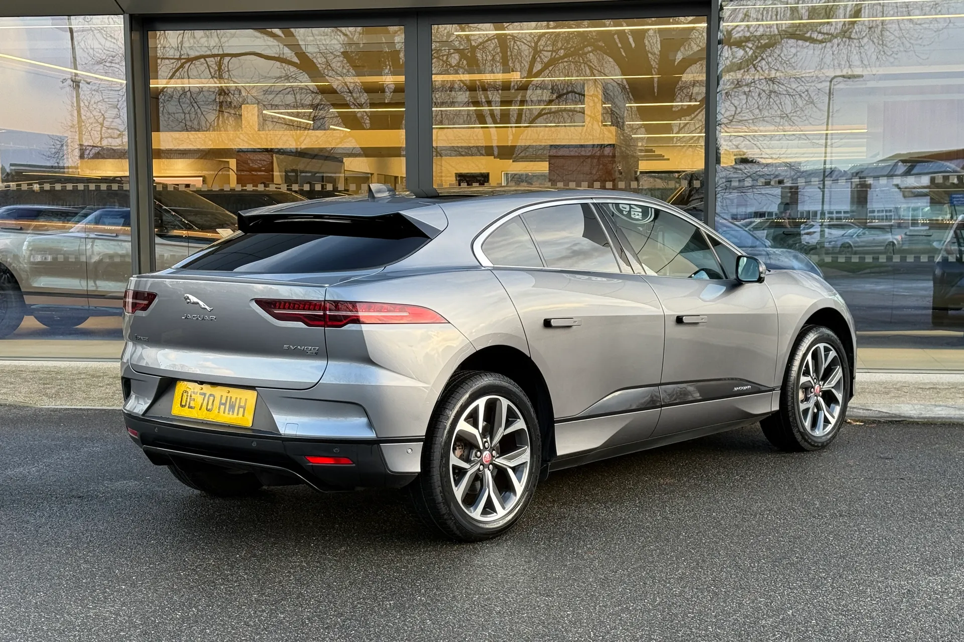Jaguar I-PACE thumbnail image number 28