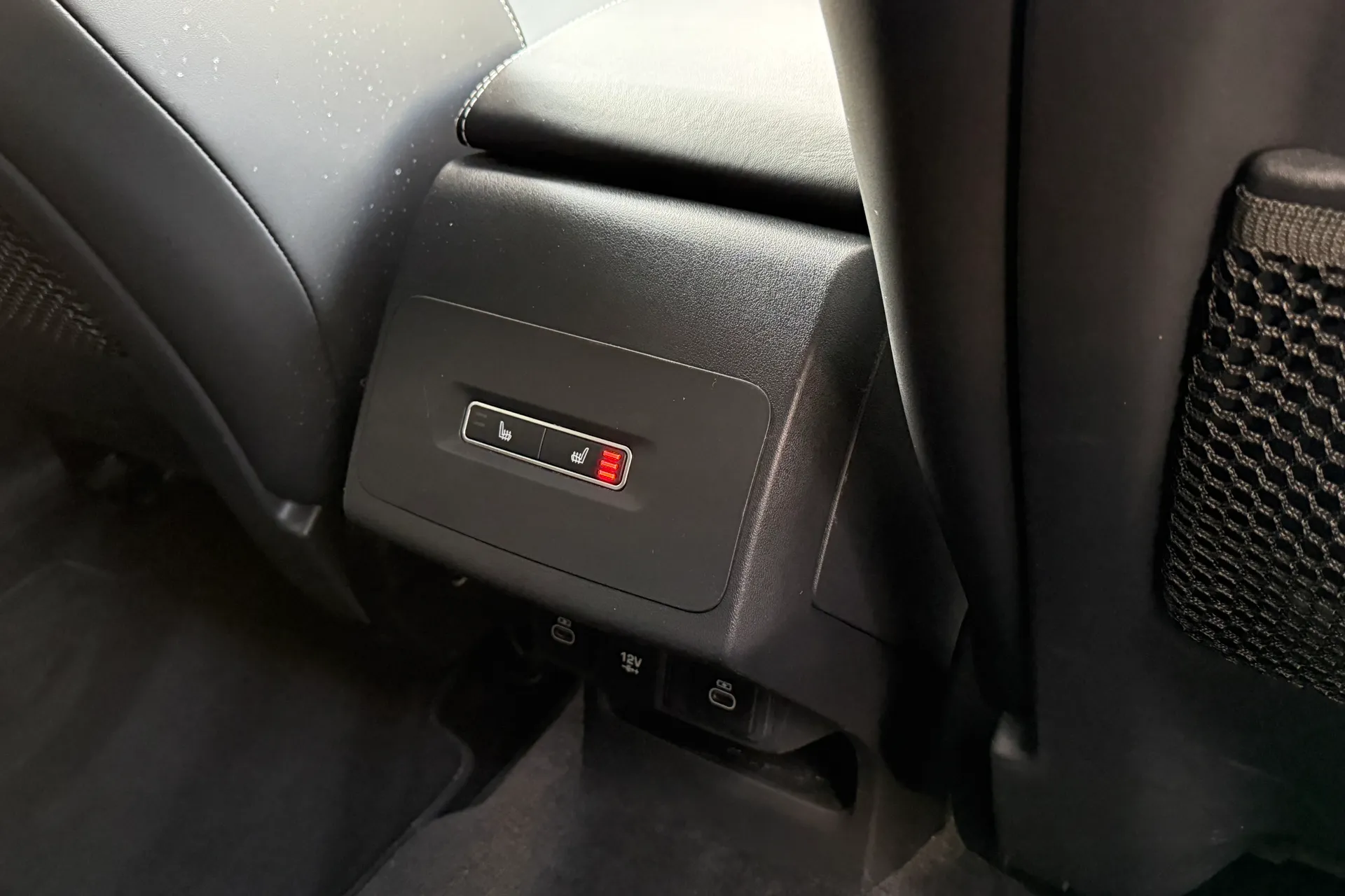 Jaguar I-PACE thumbnail image number 30